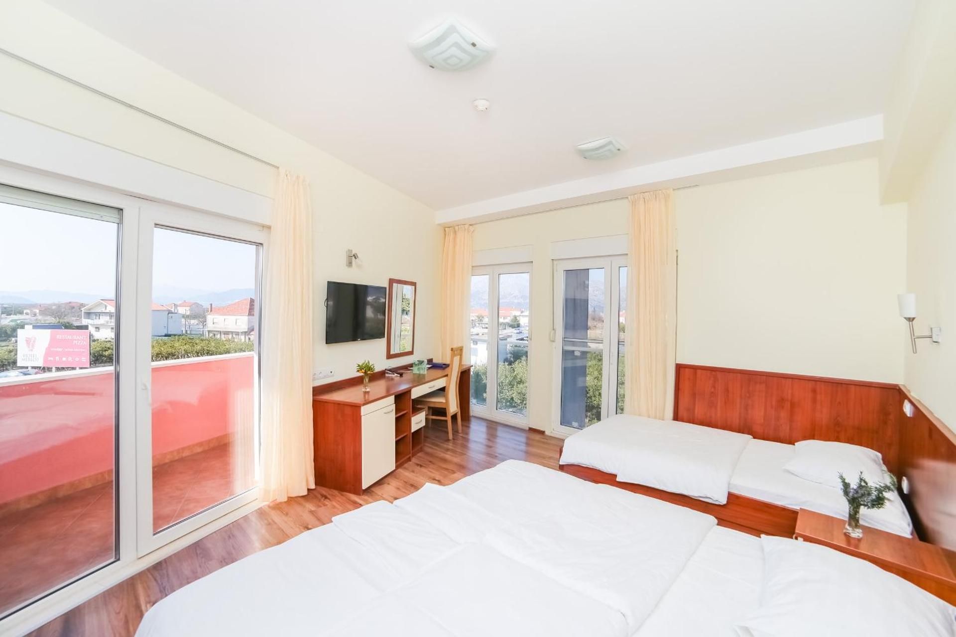 Triple Room with Balcony