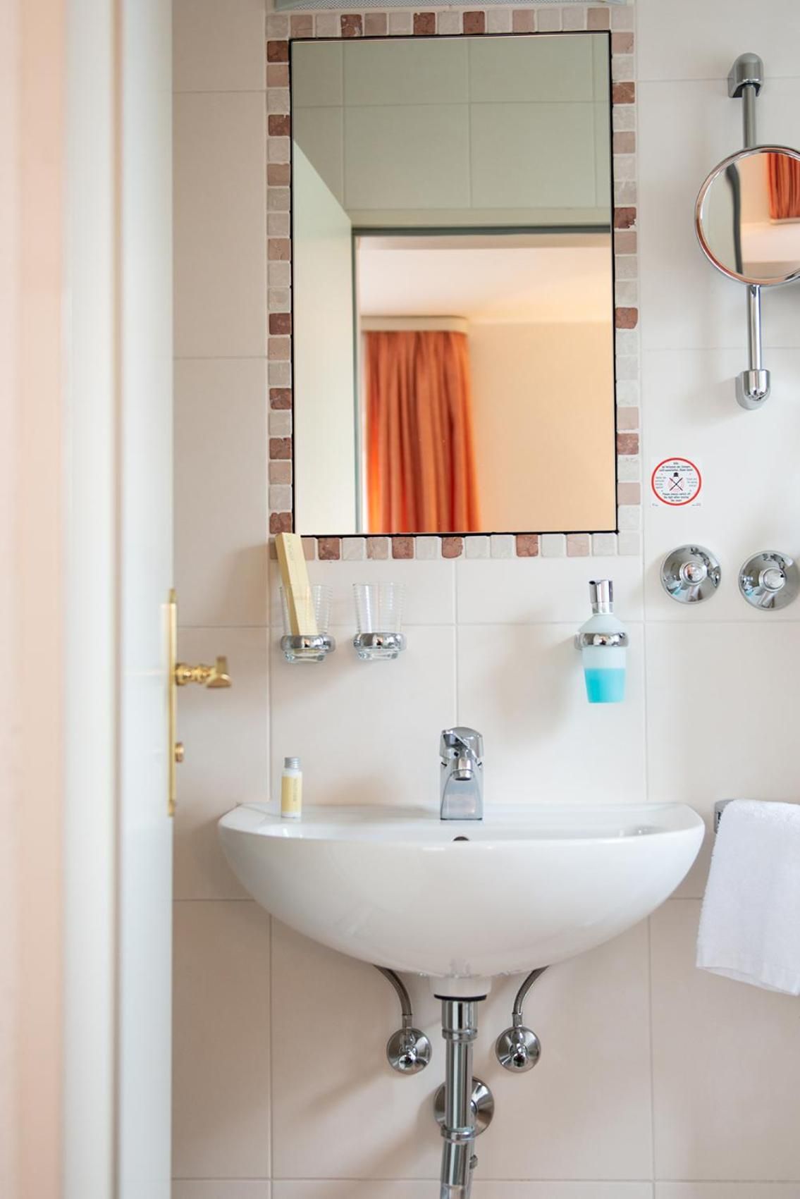 Single Room with Shower