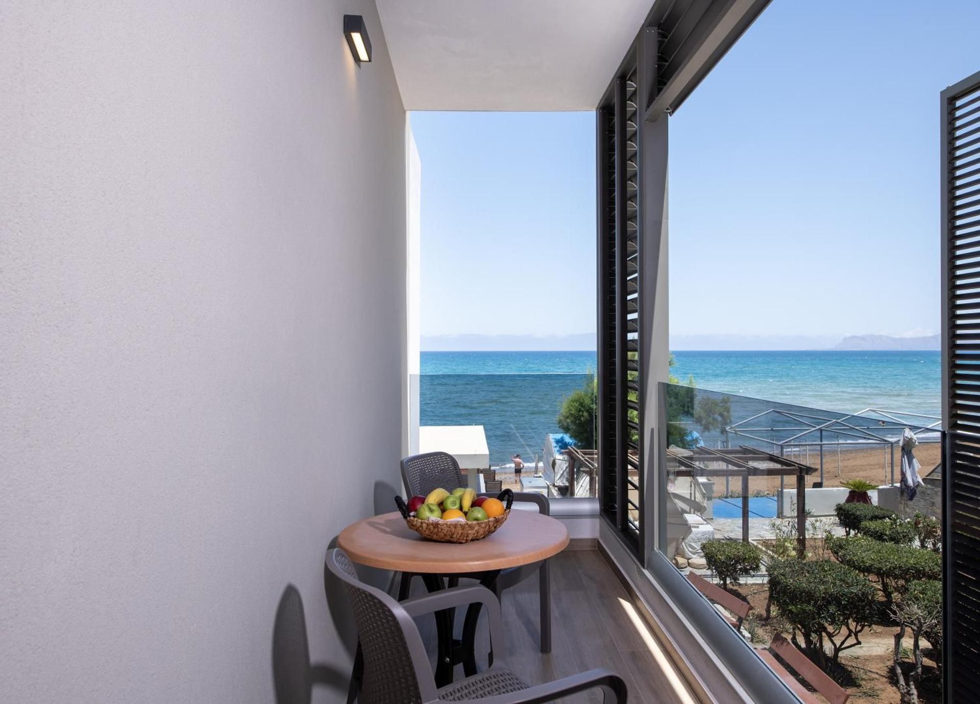 Studio with Sea View
