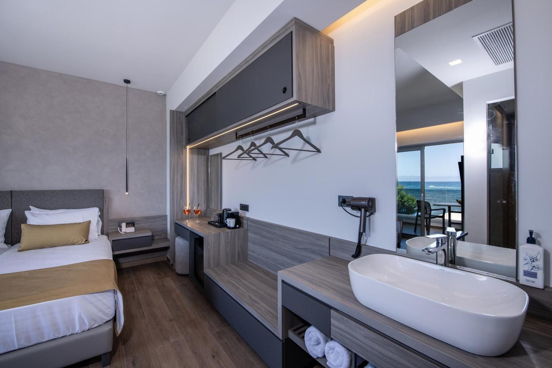 Studio with Sea View