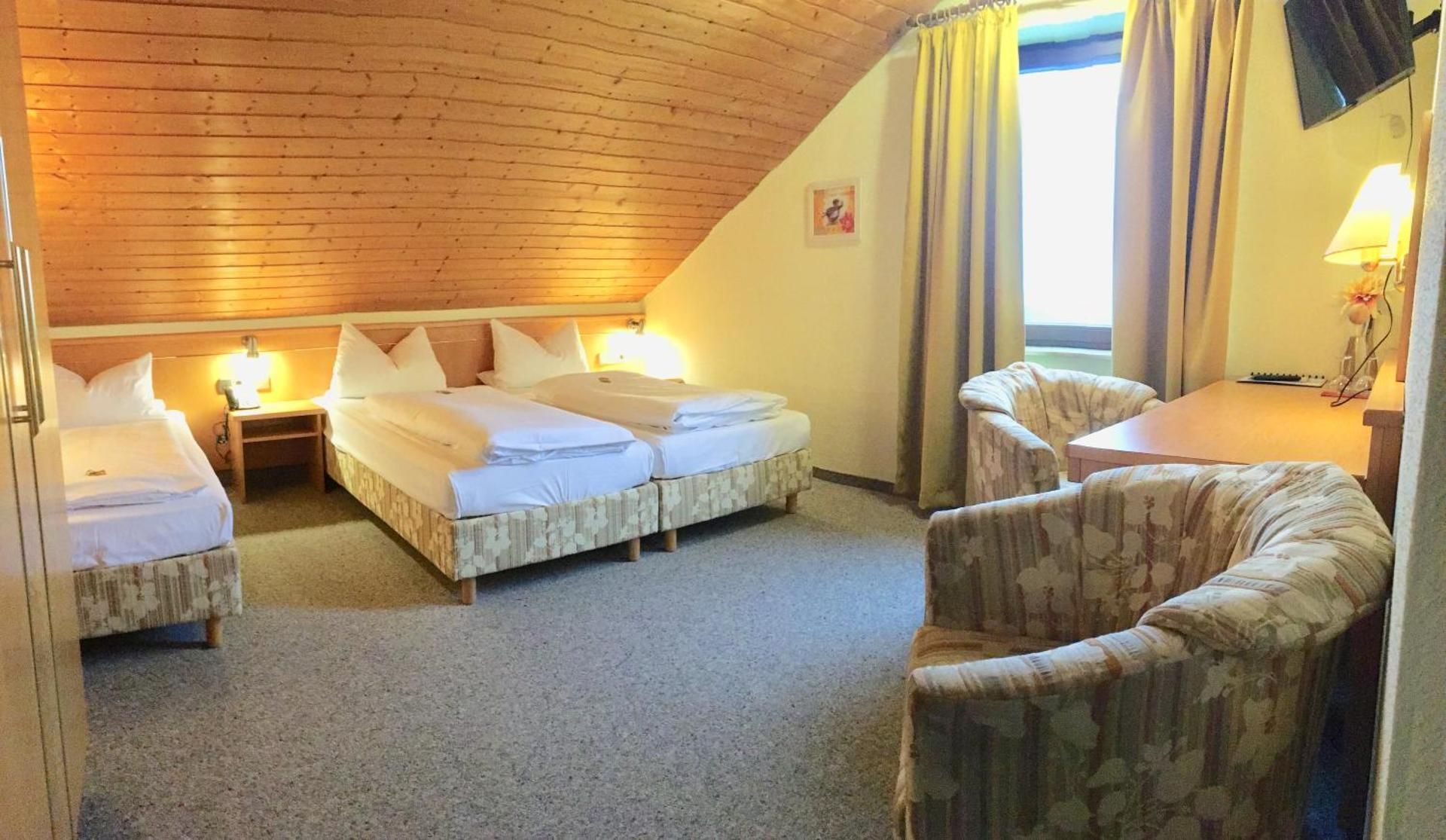 Triple Room
