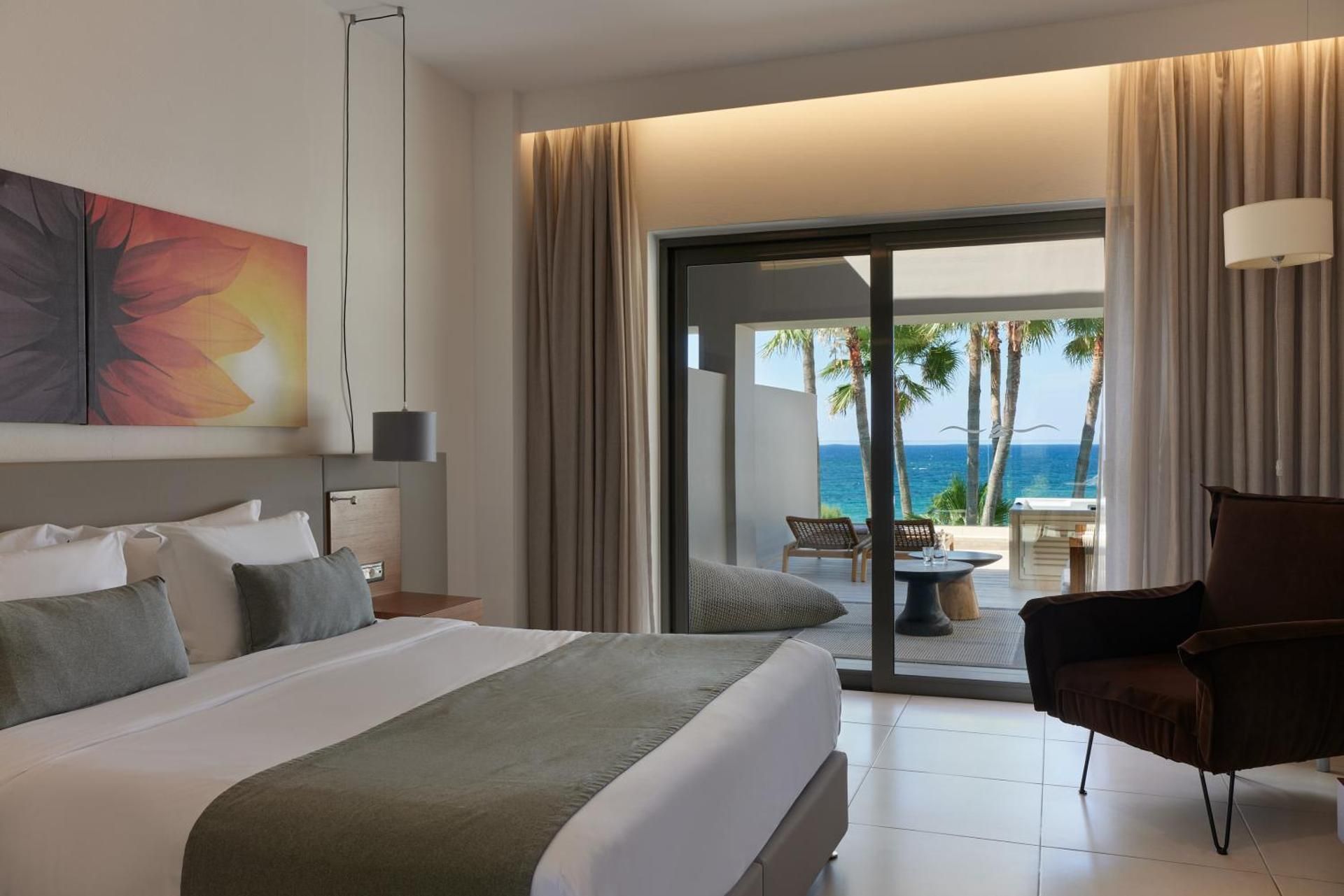 Superior Lagoon Sea View Room with Outdoor Whirlpool