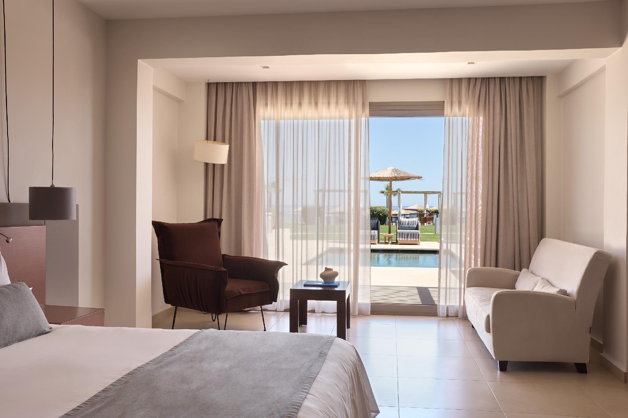 Beachfront Junior Suite with Private Pool