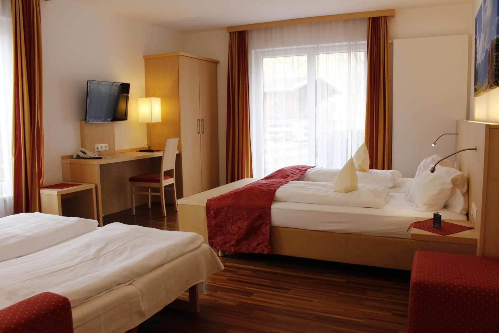 Family Room with Parking