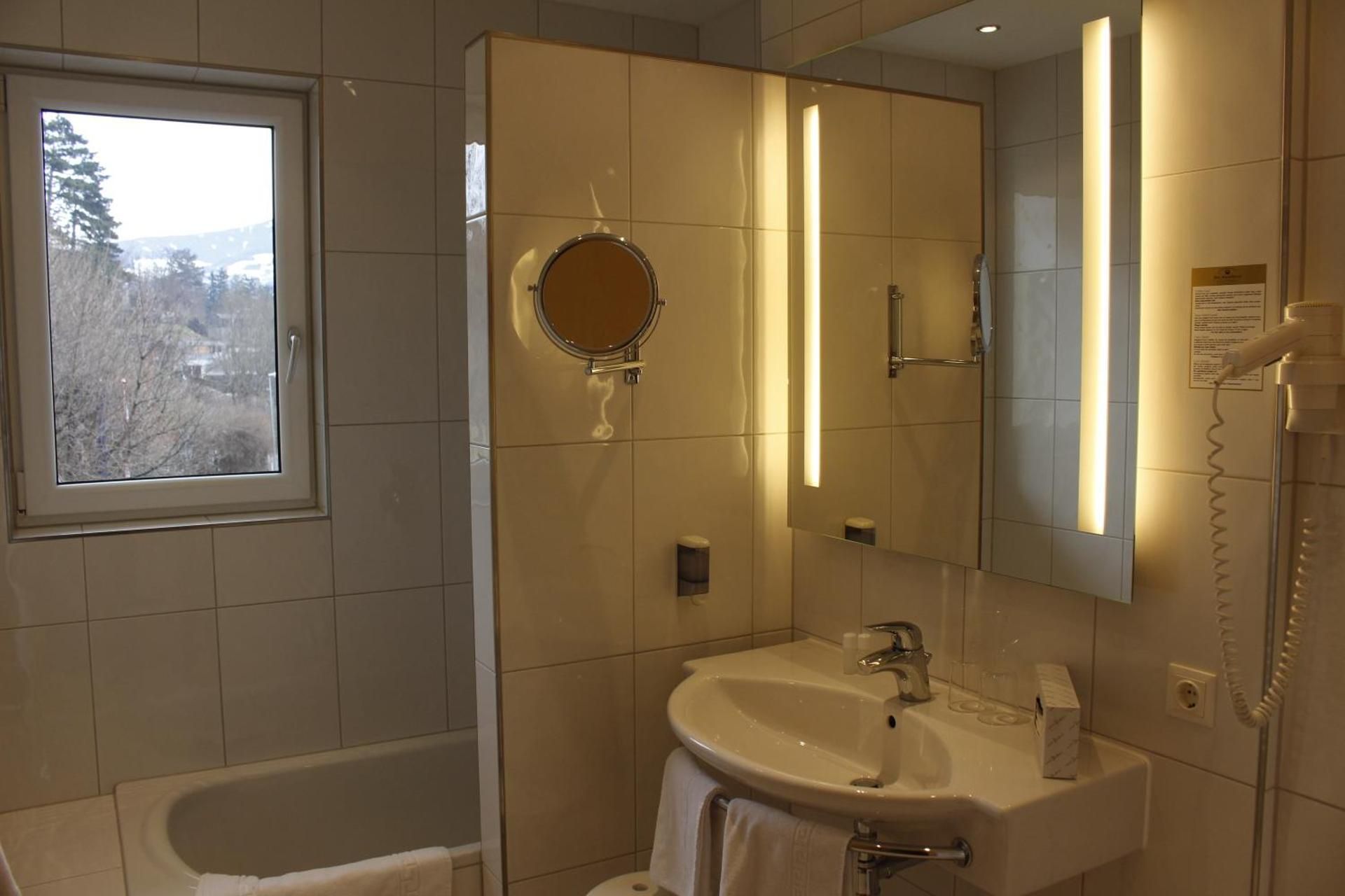 Family Room with Parking