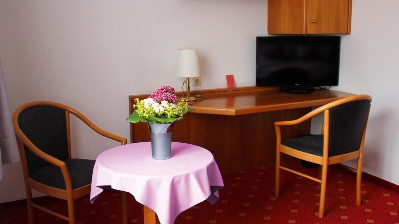 Family Room (2 Adults + 1 Child up to 16 years old)