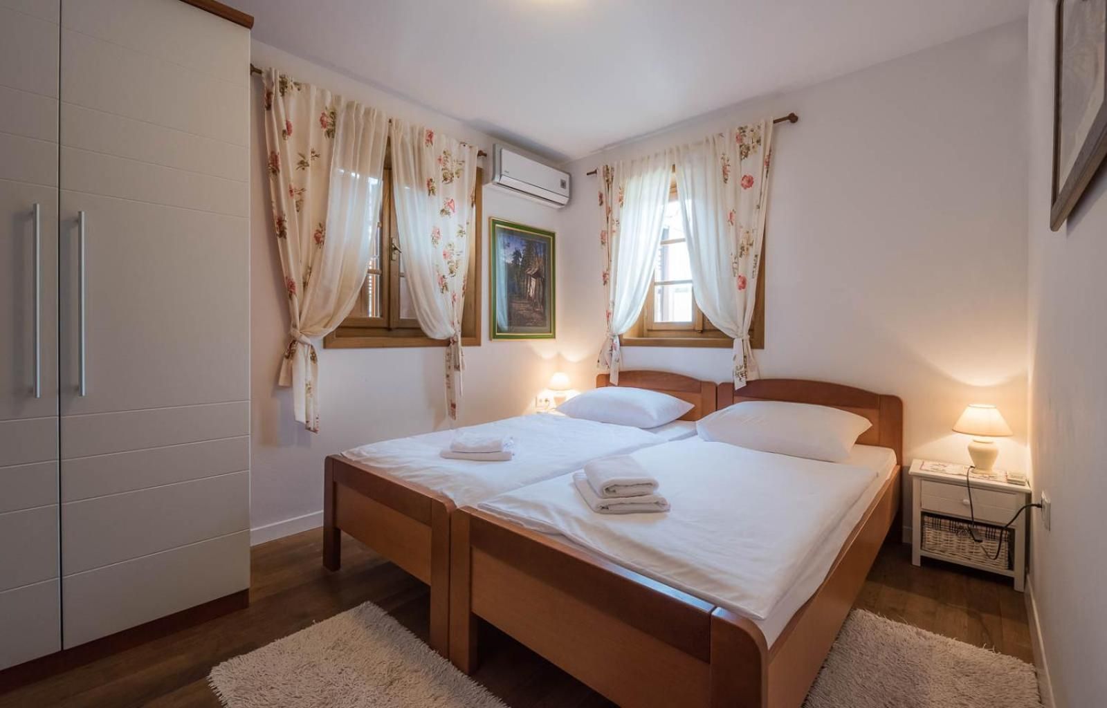 Classic Quadruple Room