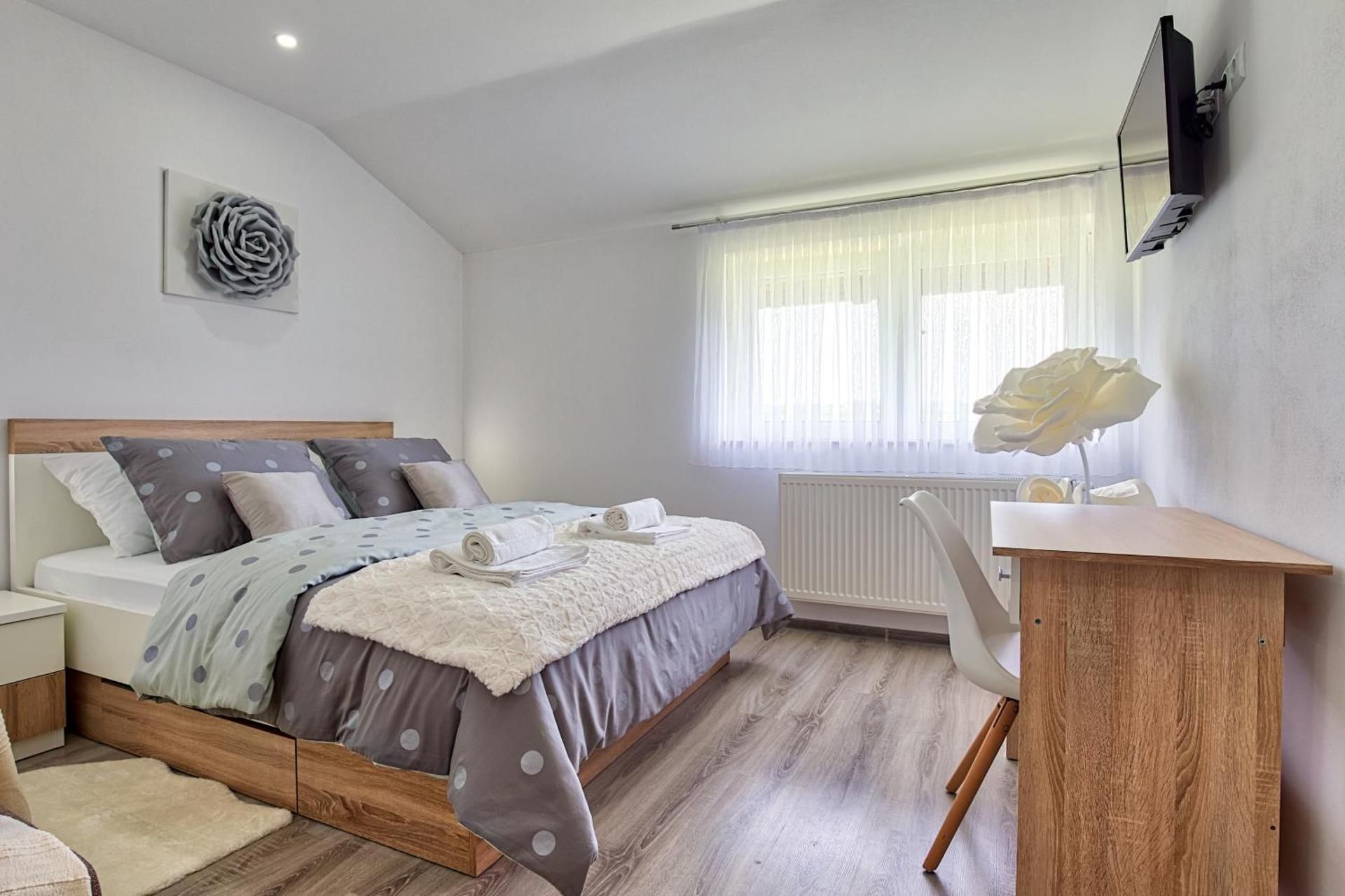 Deluxe Double Room with Extra Bed