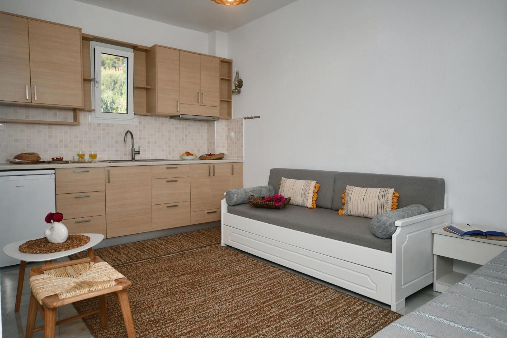 Classic One-Bedroom Apartment with King Bed