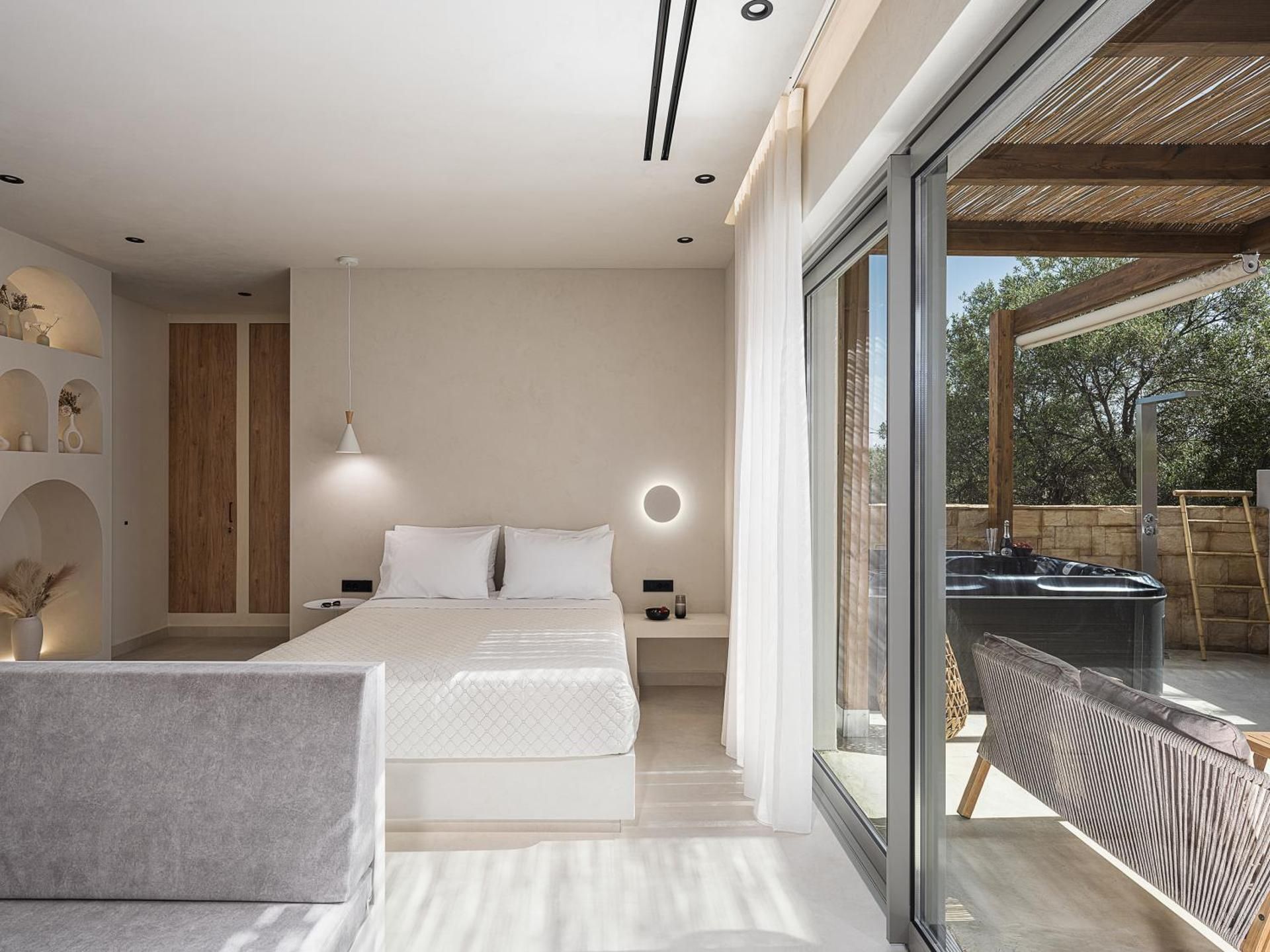 Suite with Spa Bath