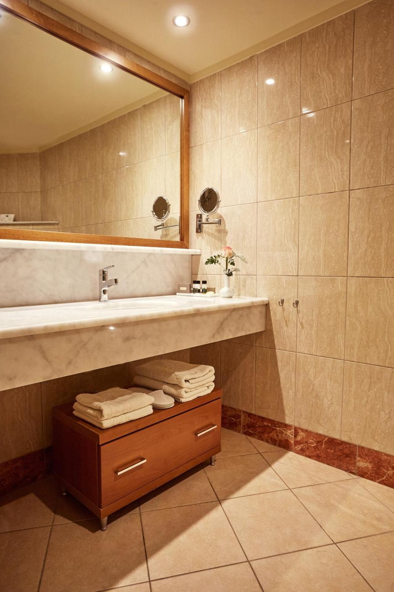 Twin Room with Side Sea View