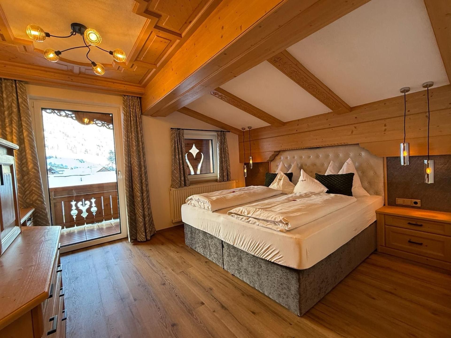 Suite with Mountain View