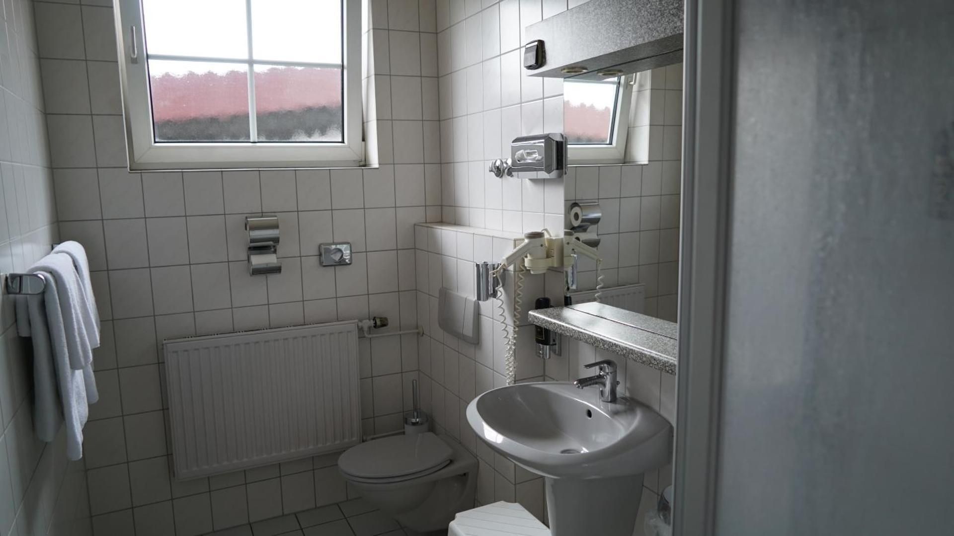 Double or Twin Room with Private Bathroom