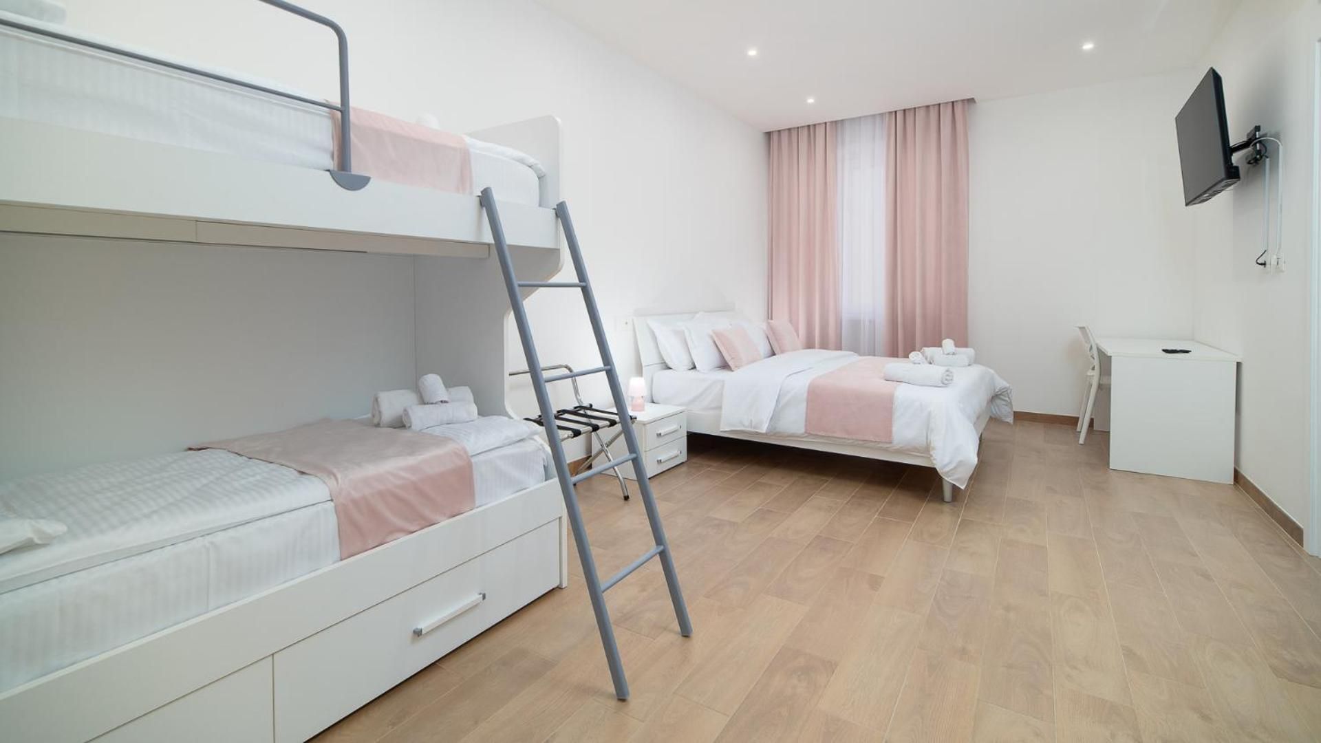 Comfort Quadruple Room