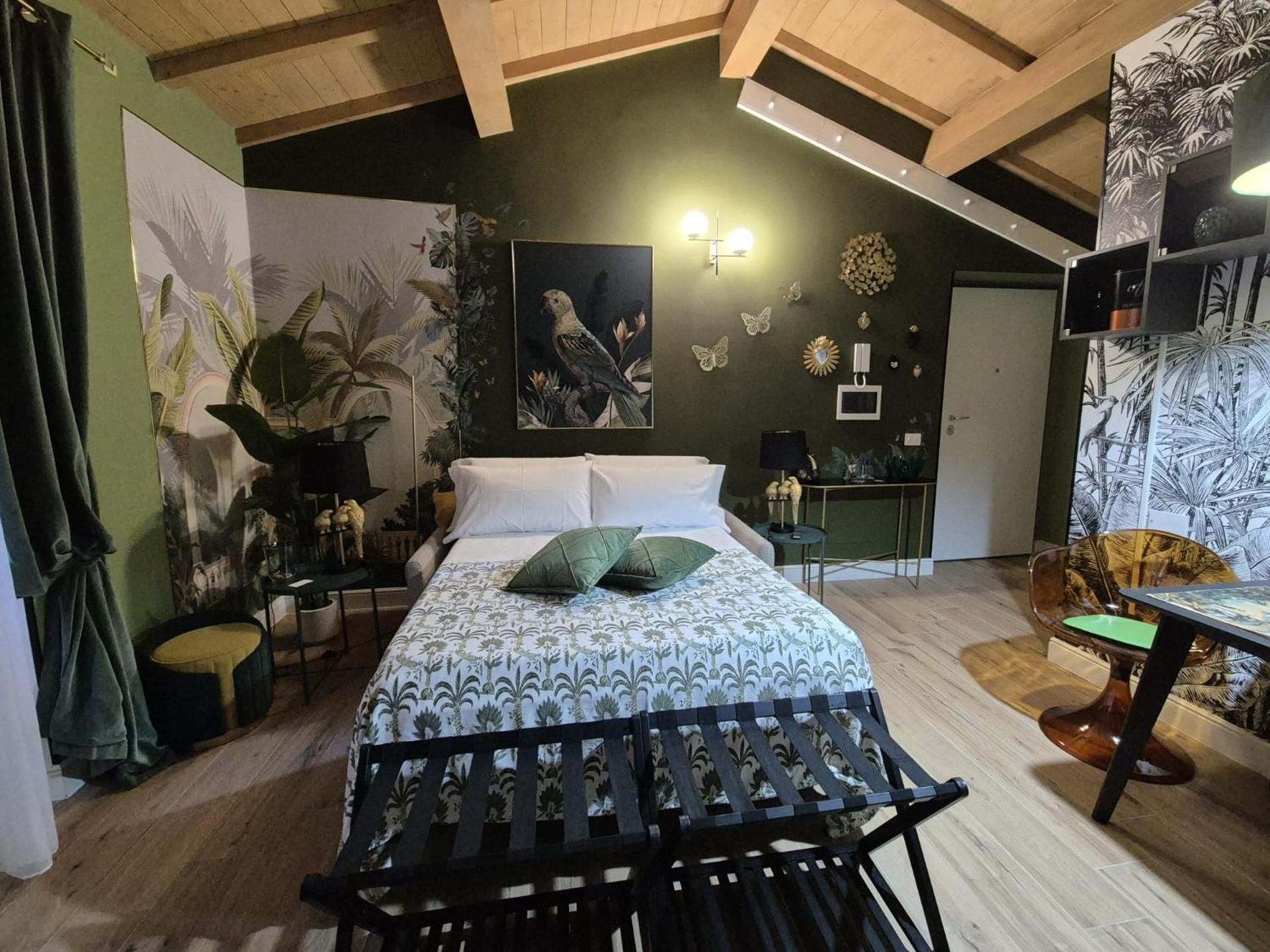 Two-Bedroom Deluxe Apartment