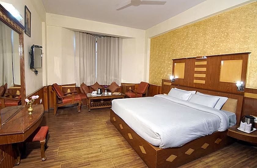 Deluxe Room ( Mountain View)