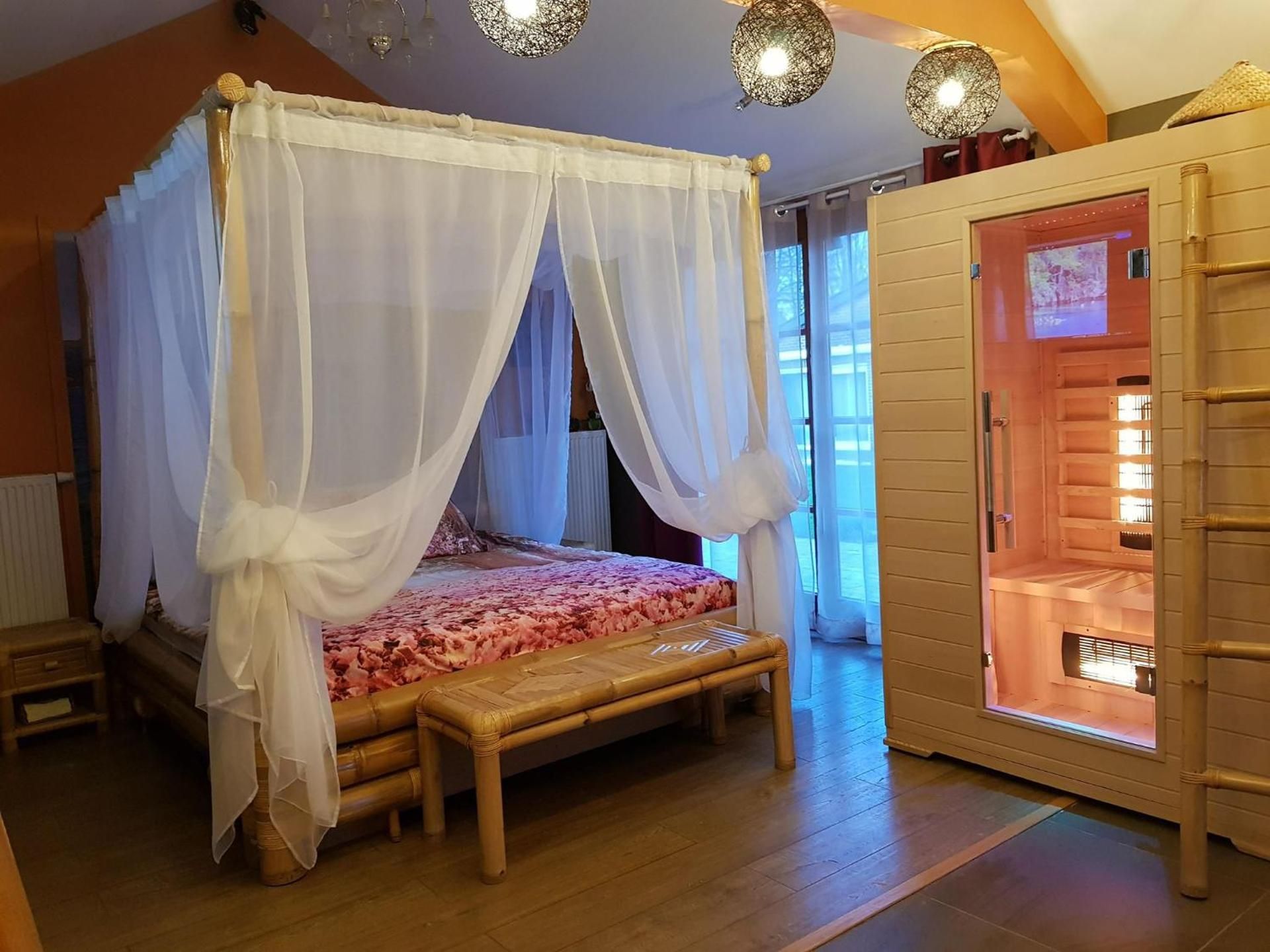 King Suite with Spa Bath