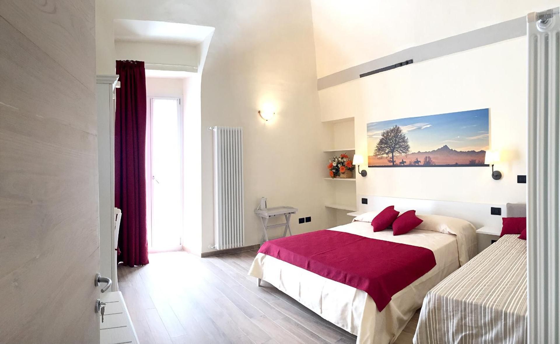 Deluxe Double Room (2 Adults + 1 Child)