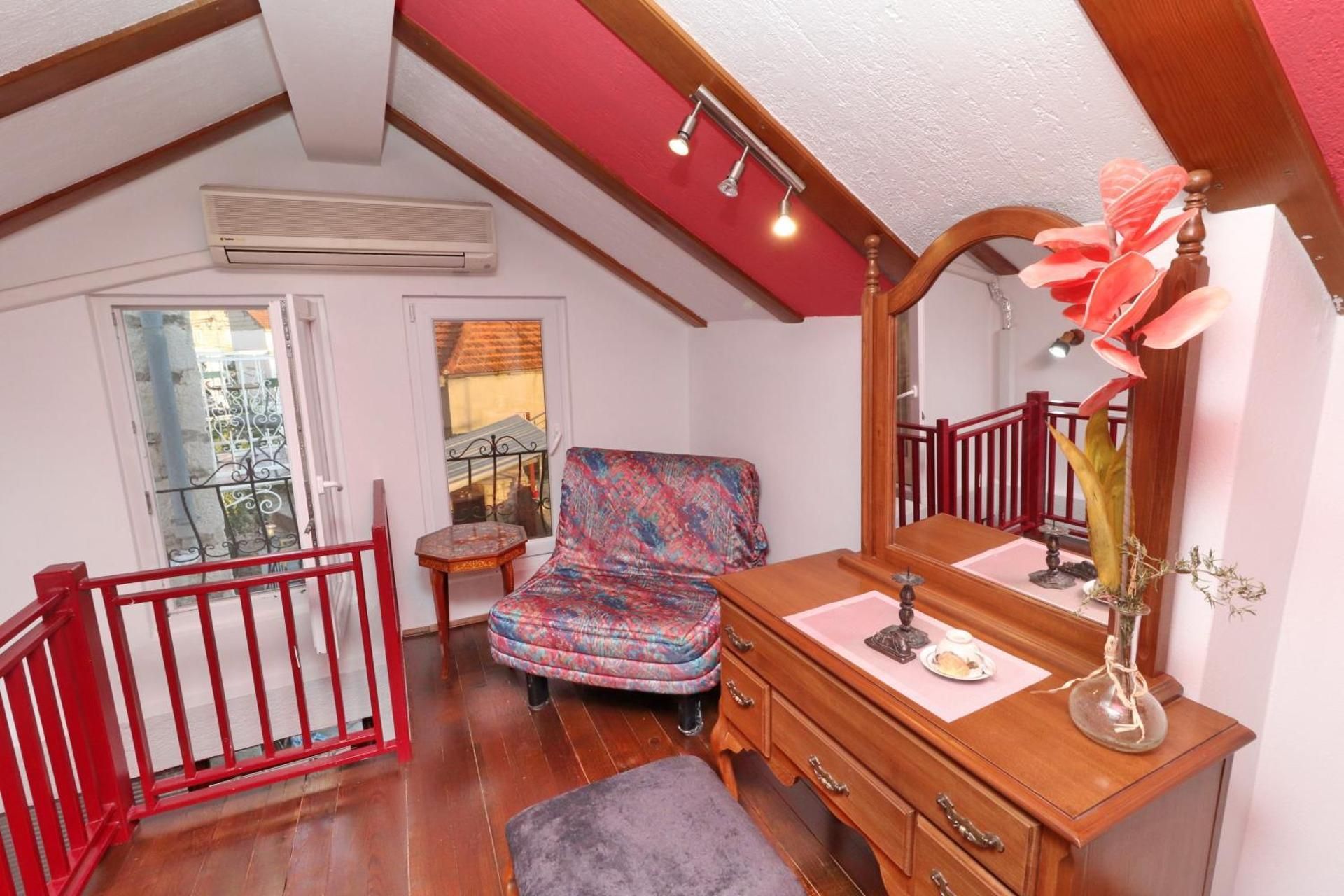 One Bedroom Apartment with City View