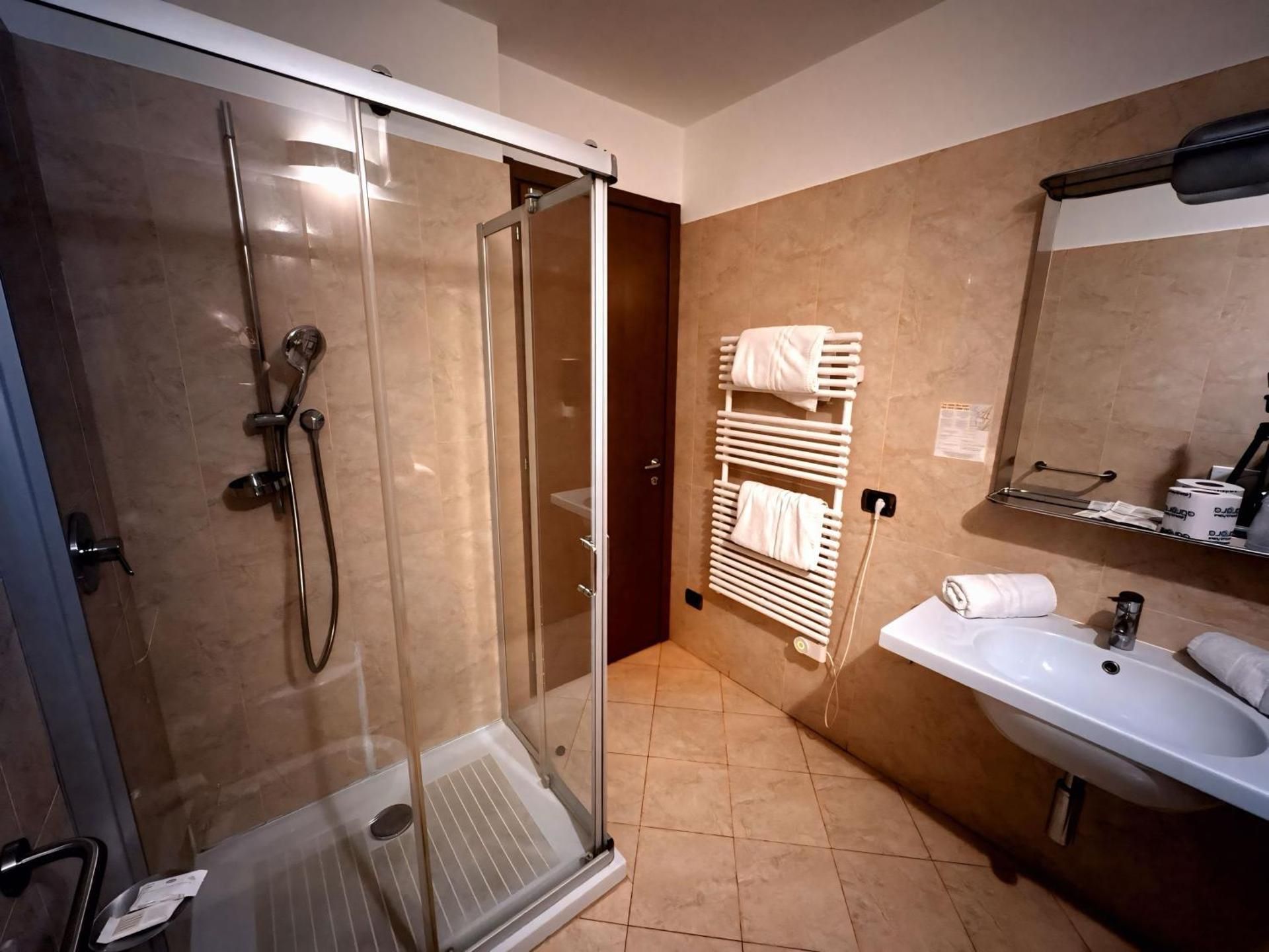 Deluxe Double or Twin Room with Garden View