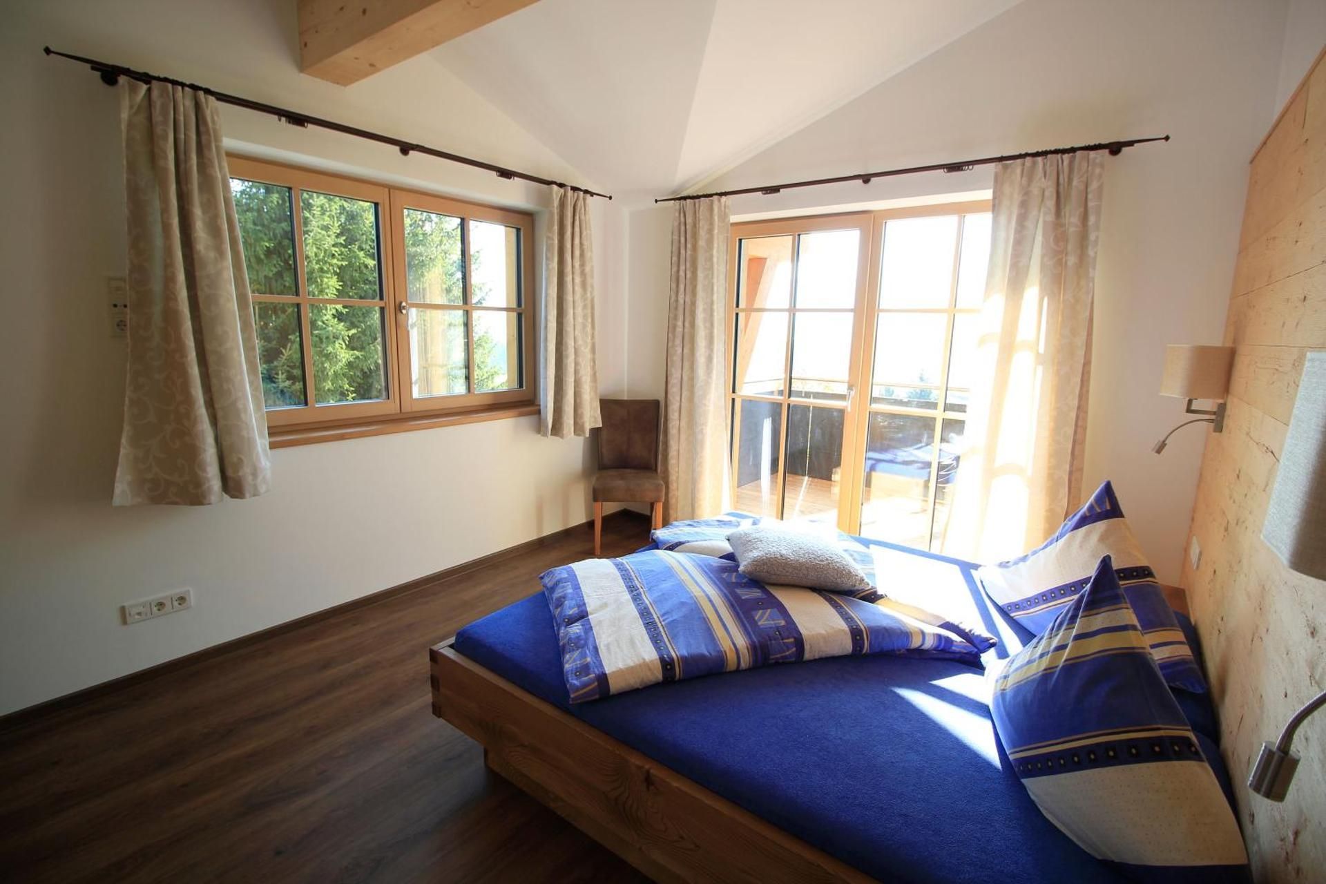 Large Junior Suite