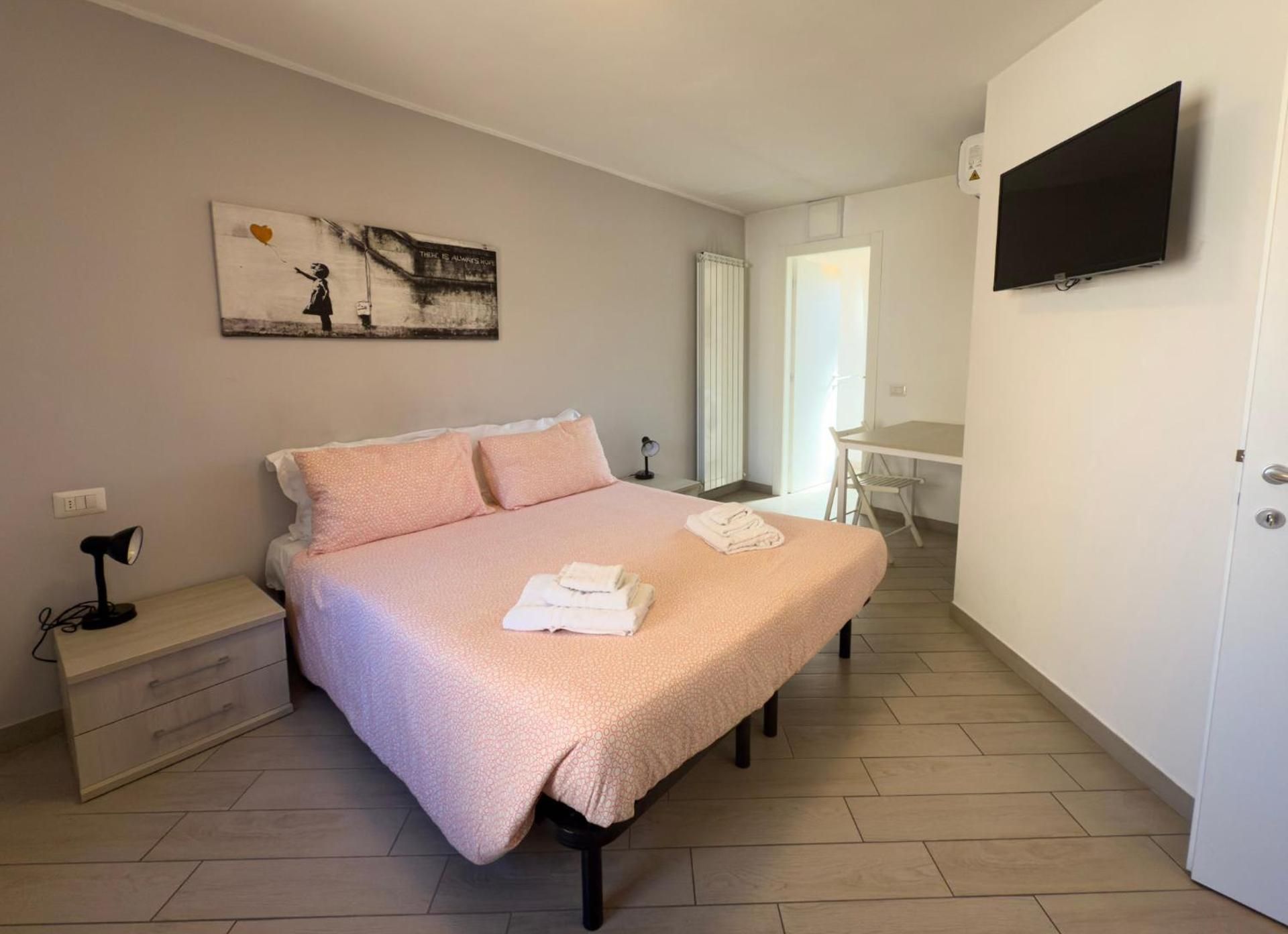 DELUXE APARTMENT