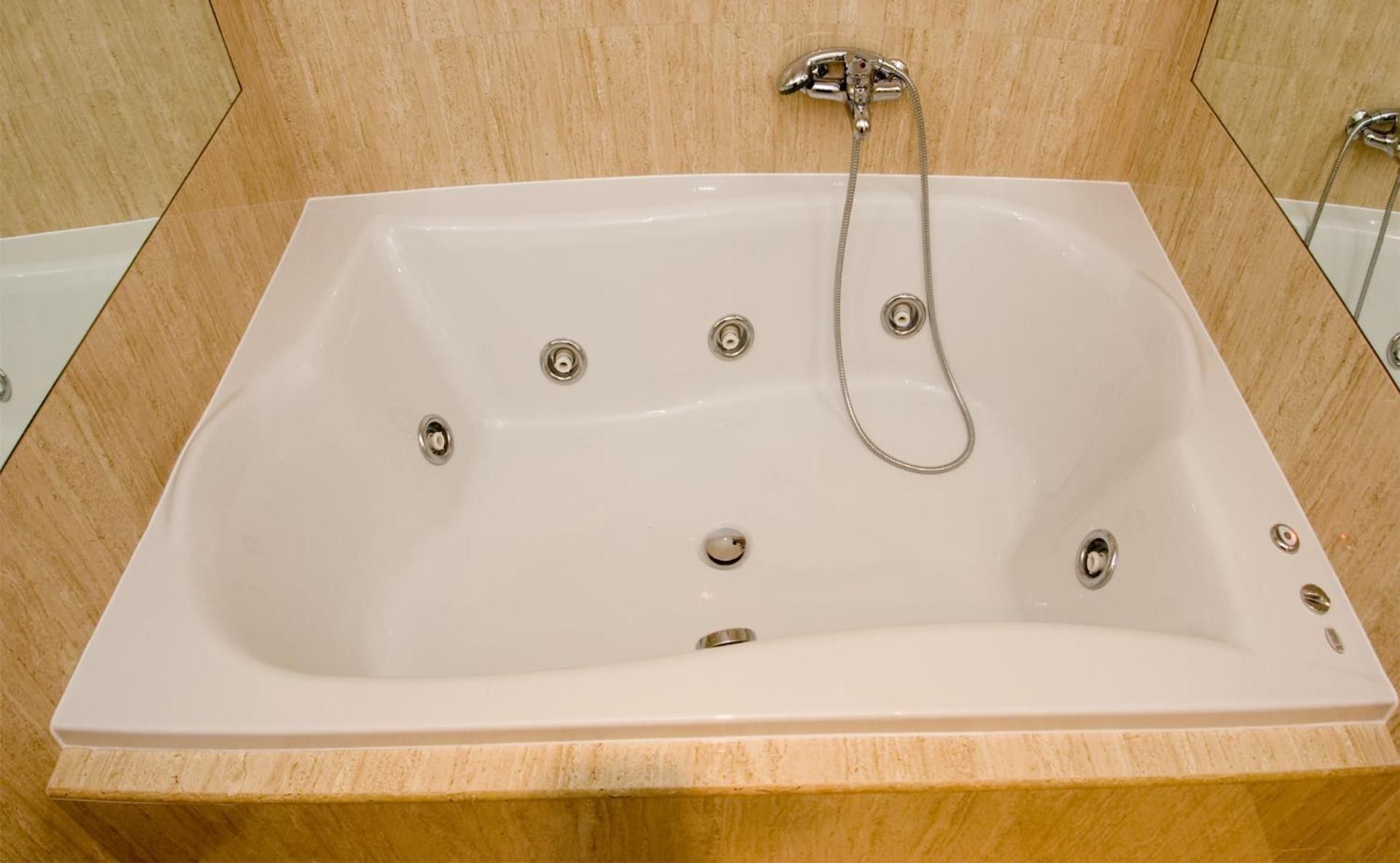 Junior Suite with Spa Bath