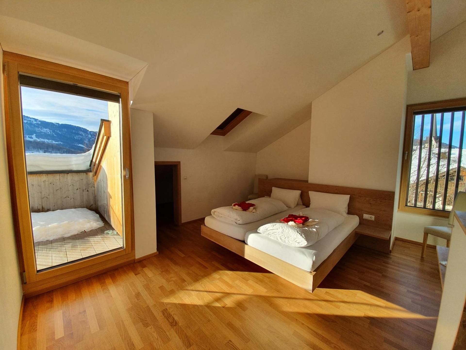 Deluxe Suite with Spa Bath