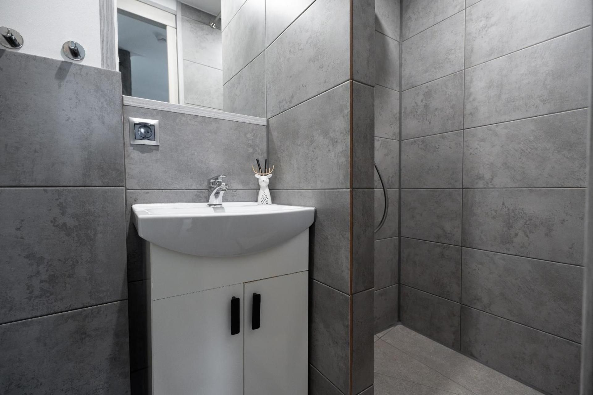 Green Garden & Private Parking Apartments with Playground One-Bedroom Apartment Jungle 2