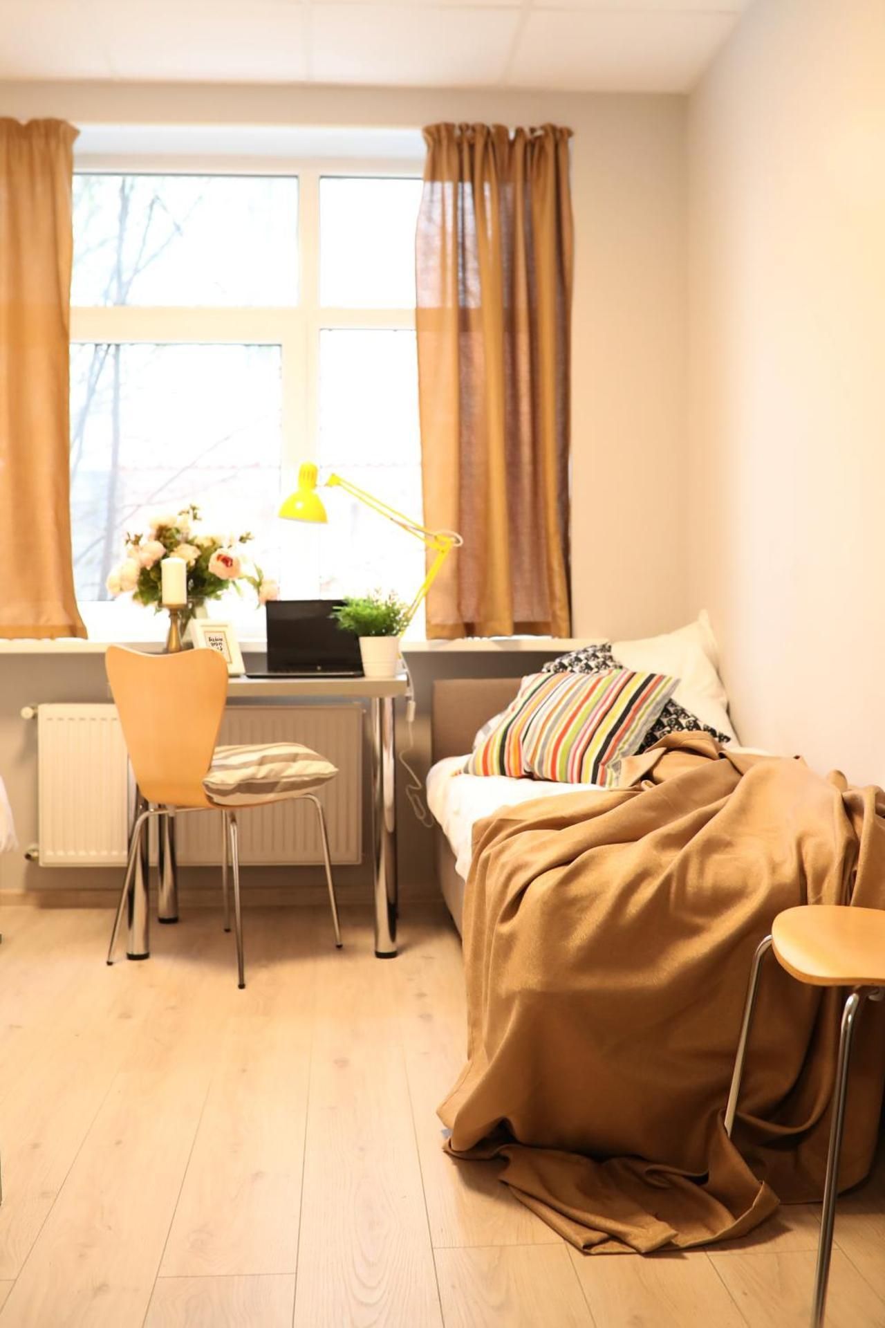 Bridge Hotel Standard Twin Room 3