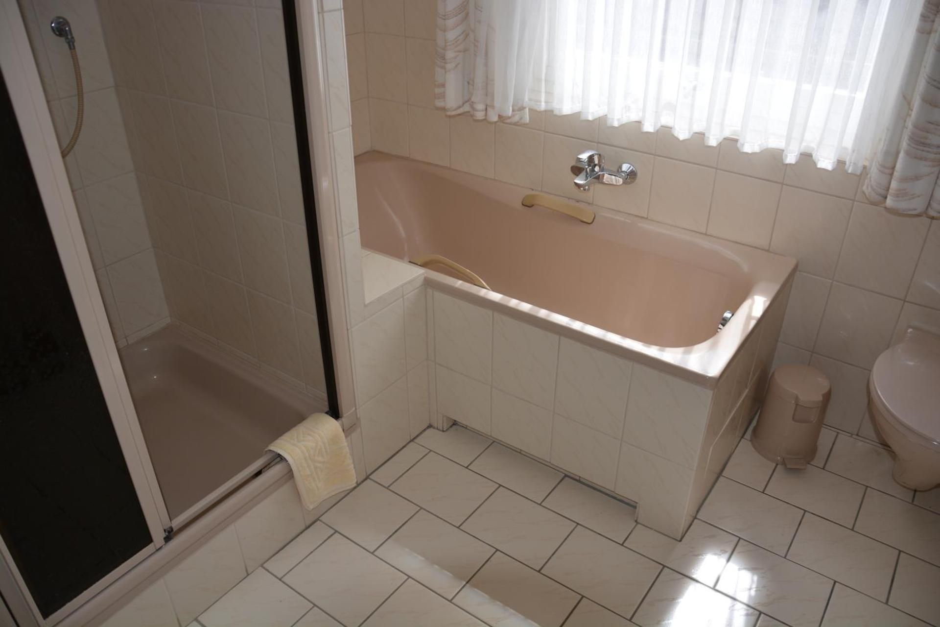 Comfort Triple Room with Bathroom