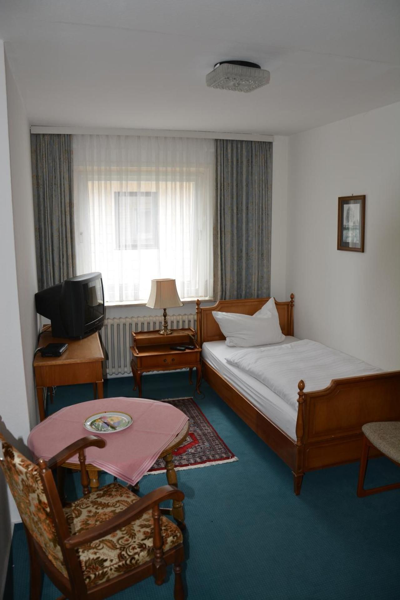 Single Room with Private Bathroom
