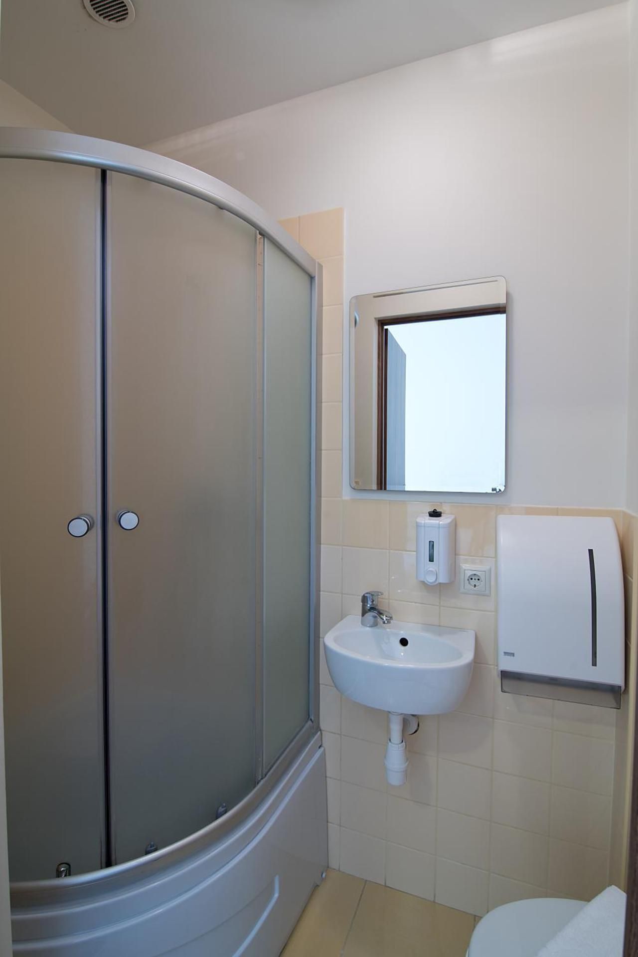 Quadruple Room with Shower