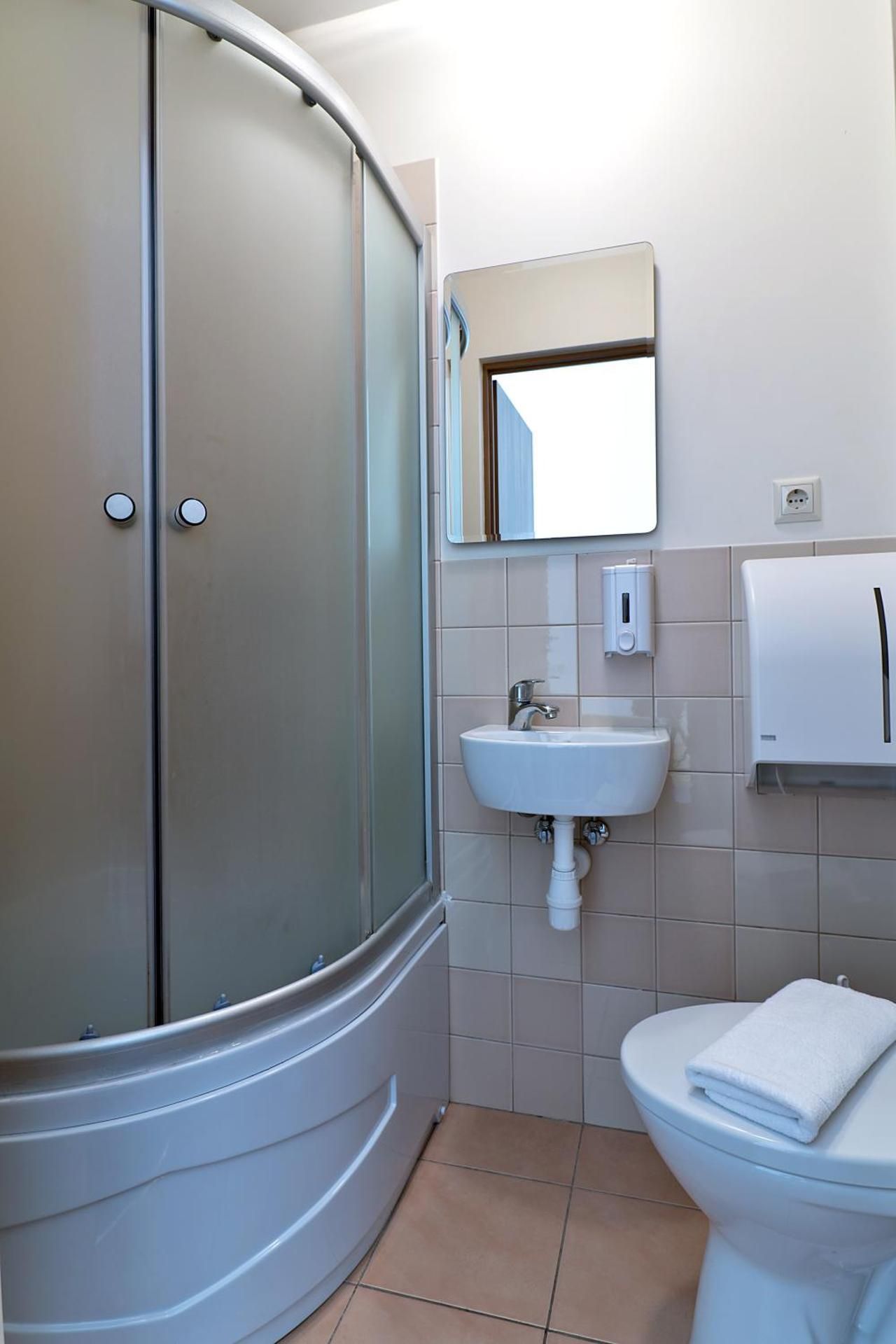 Triple Room with Shower