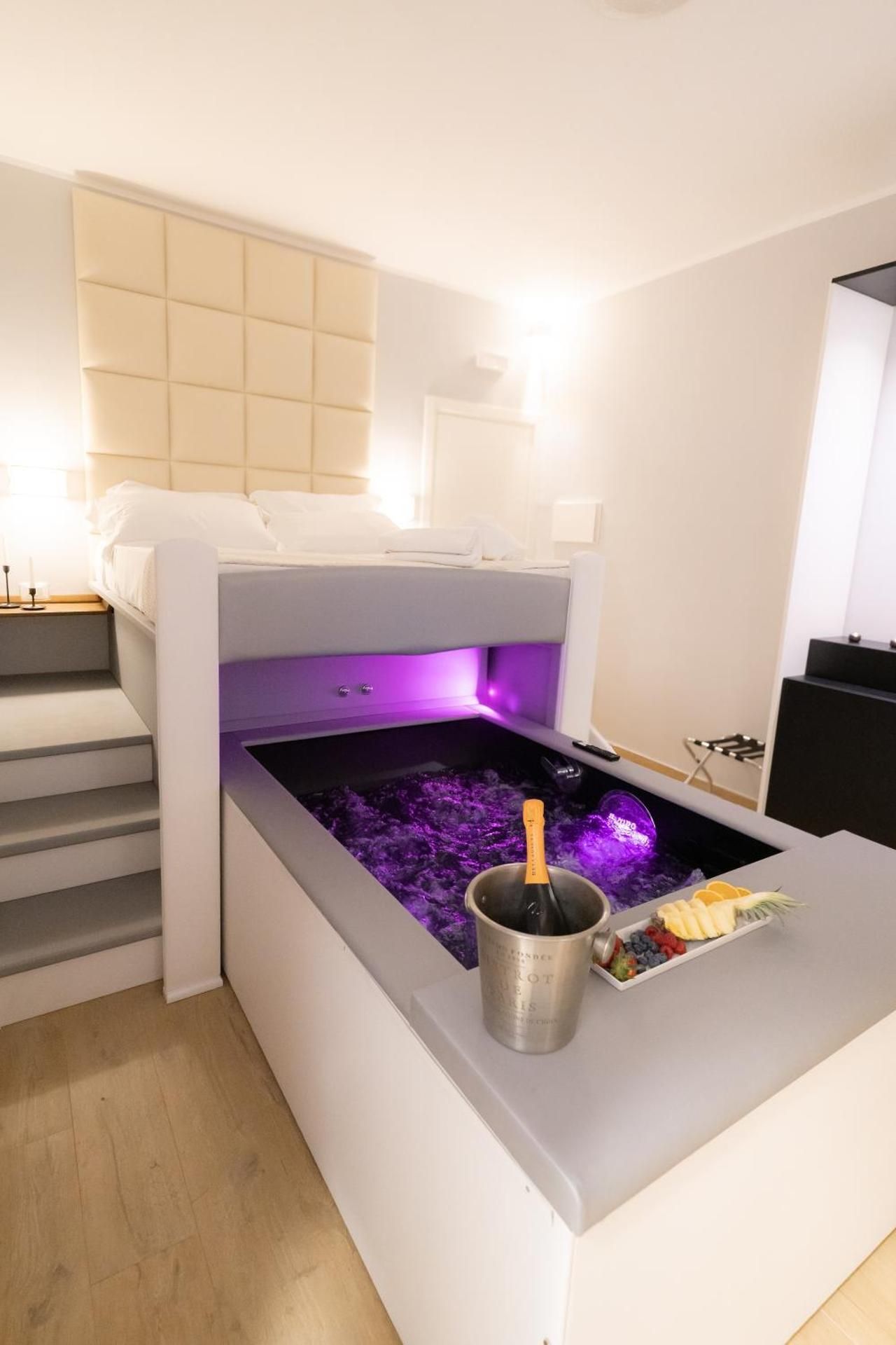 Double Room with Spa Bath
