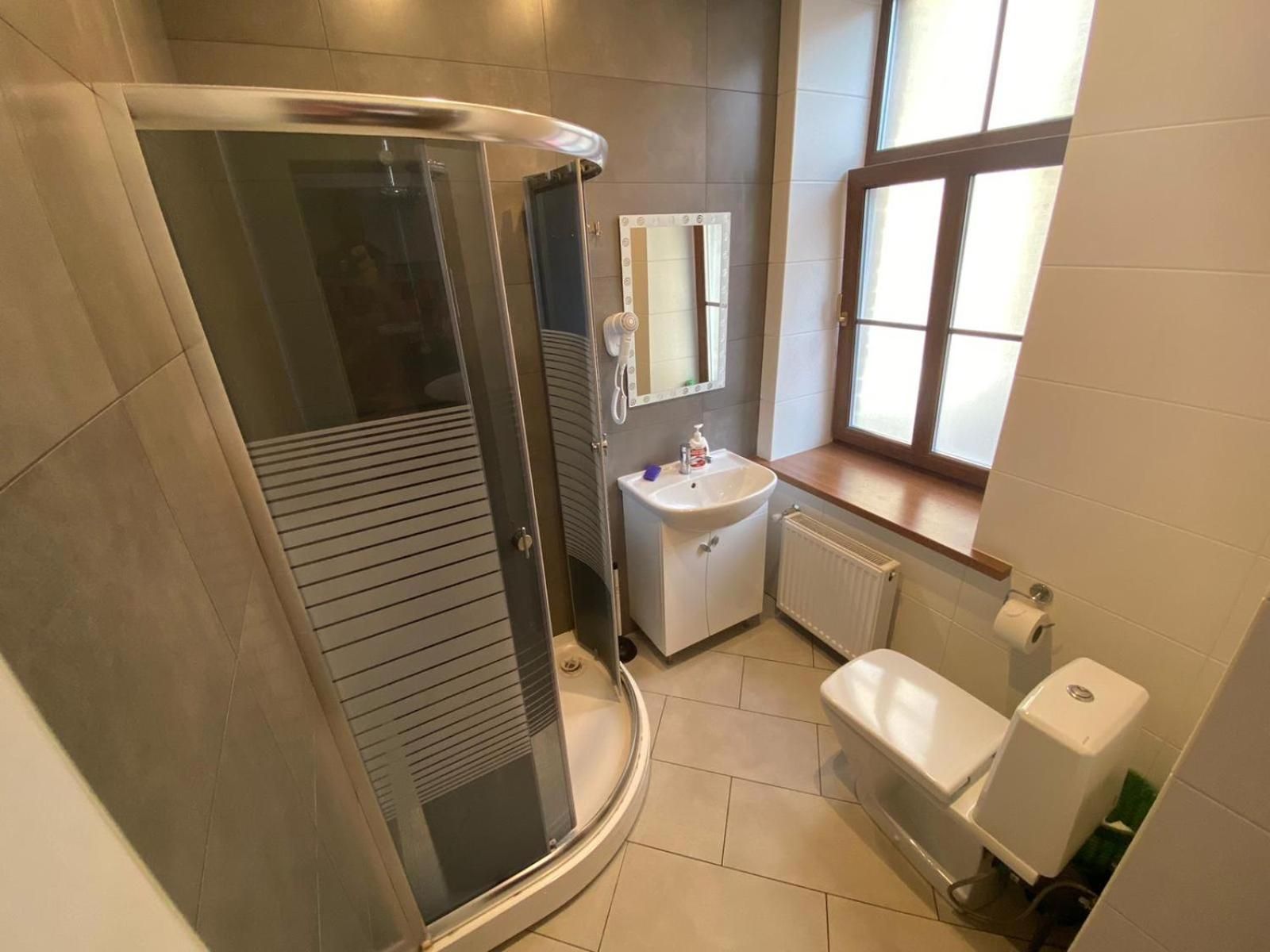 Economy Double or Twin Room with Shared Bathroom Nr. 6