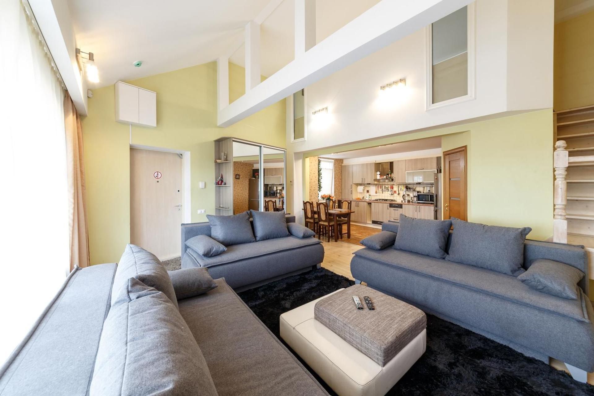 DaugavaLuxApartments Free Parking Deluxe One-Bedroom Duplex Apartment 2