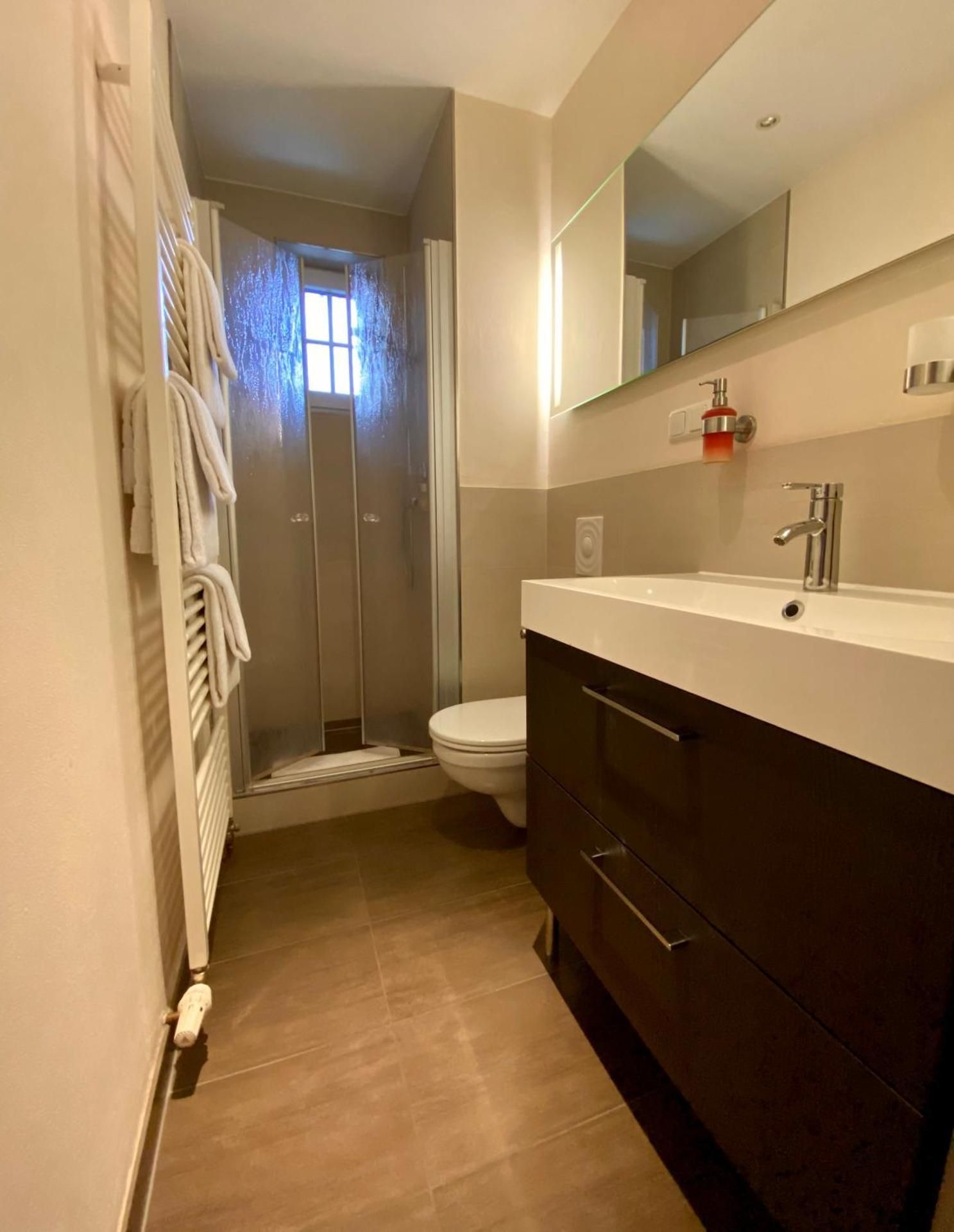 Two-Bedroom Apartment (2-3 Adults)