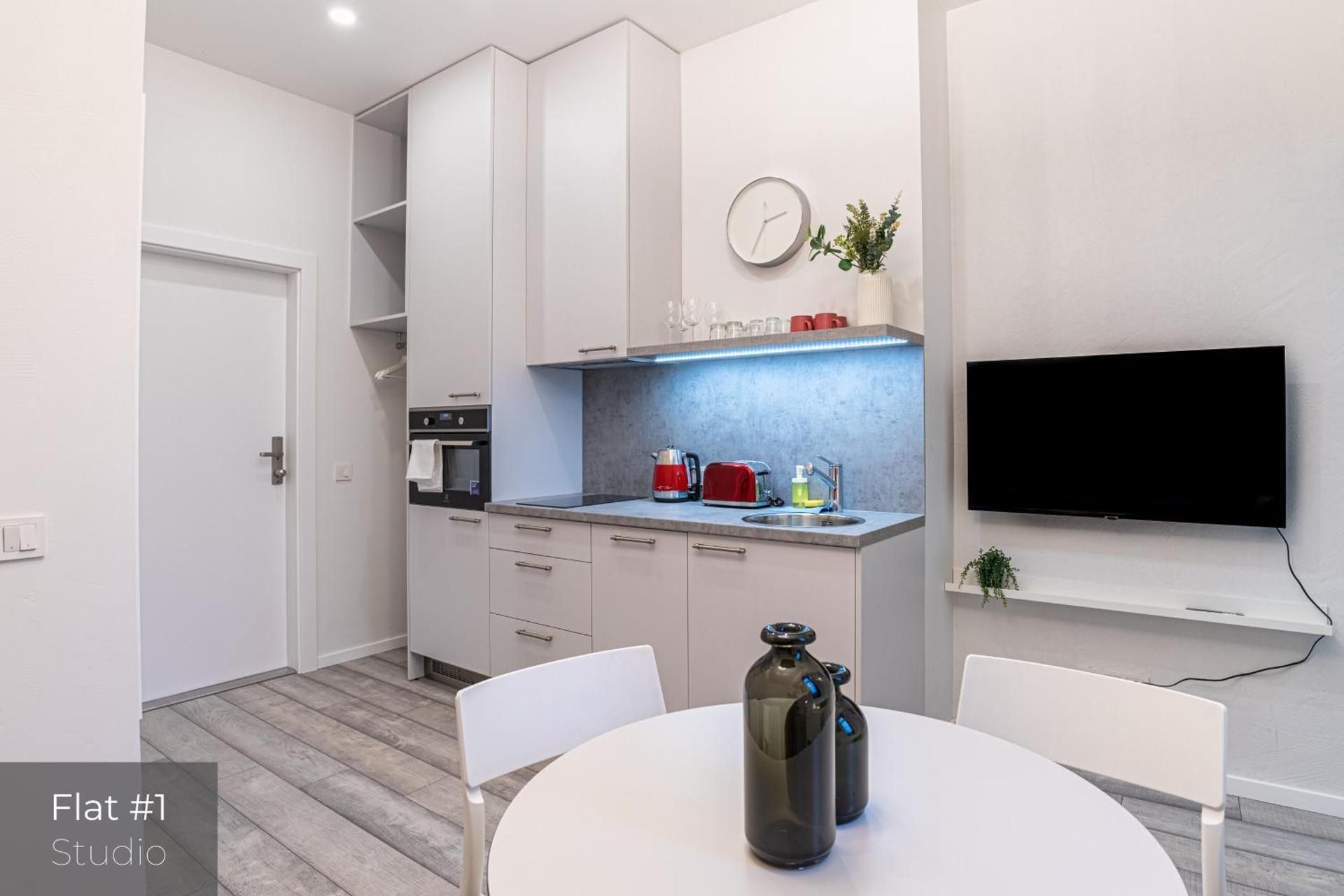 Studio Apartment