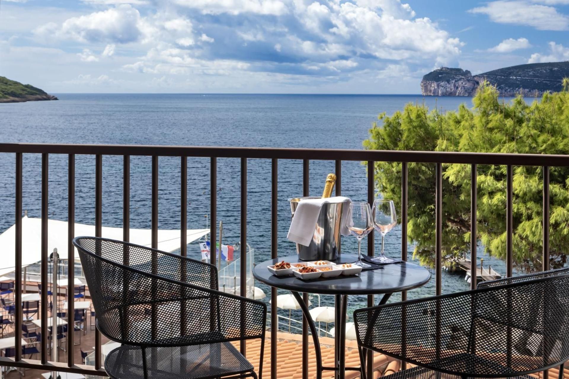 Deluxe Double or Twin Room with Sea View