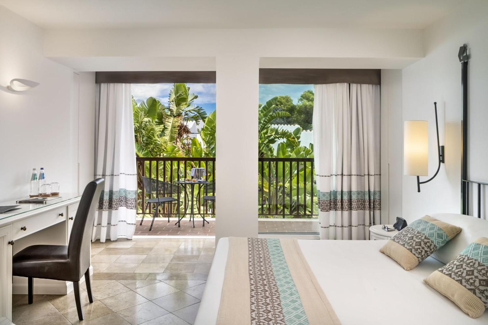 Double or Twin Room with Side Sea View