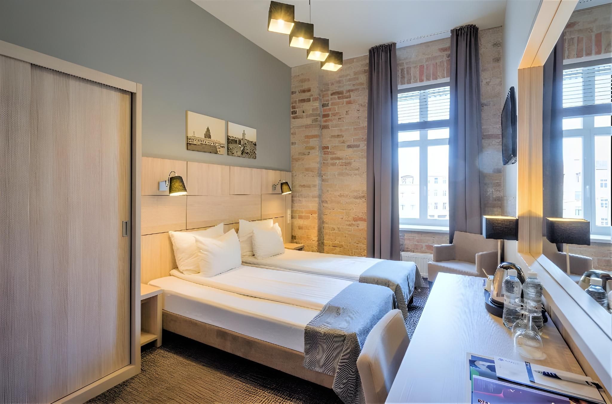 Small room with One time SPA access