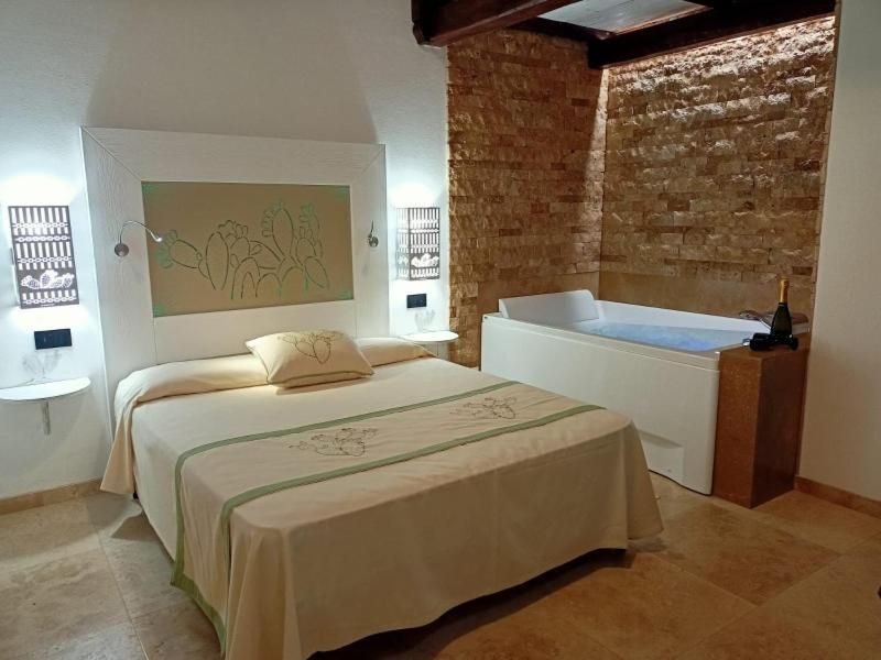Double Room with Spa Bath