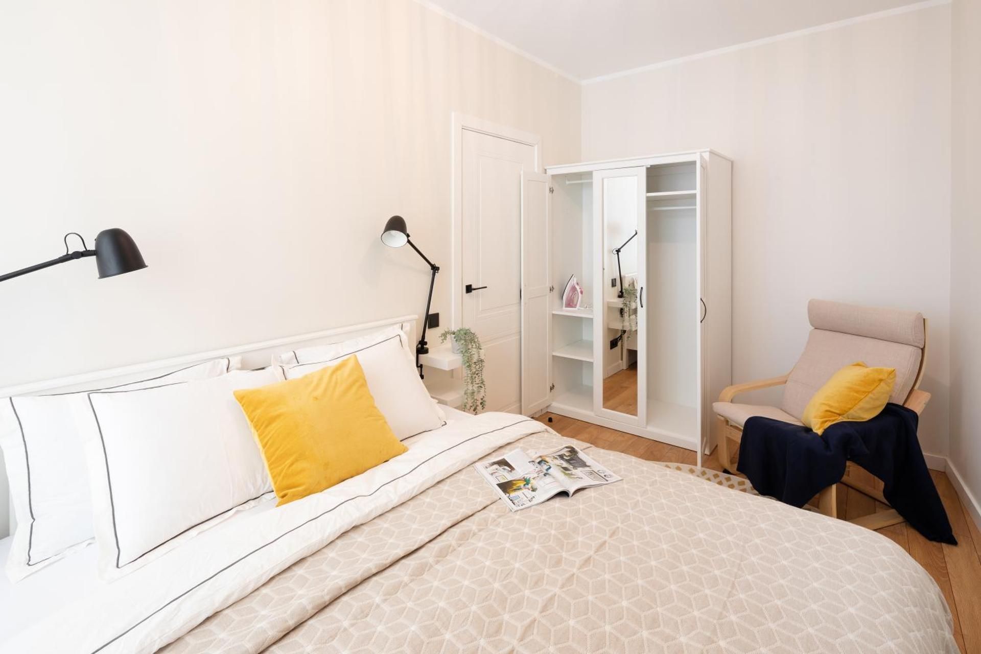 DELUXE APARTMENT