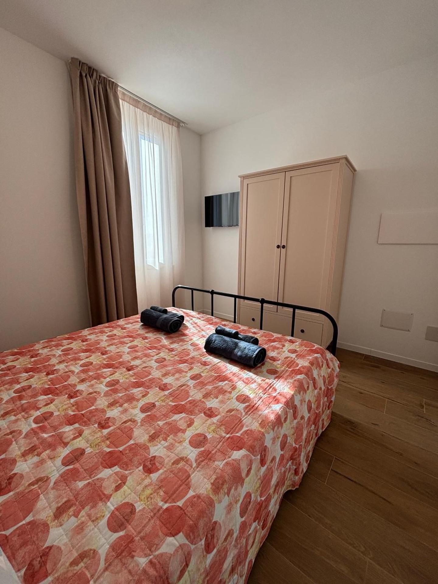 Quadruple Room with Private Bathroom