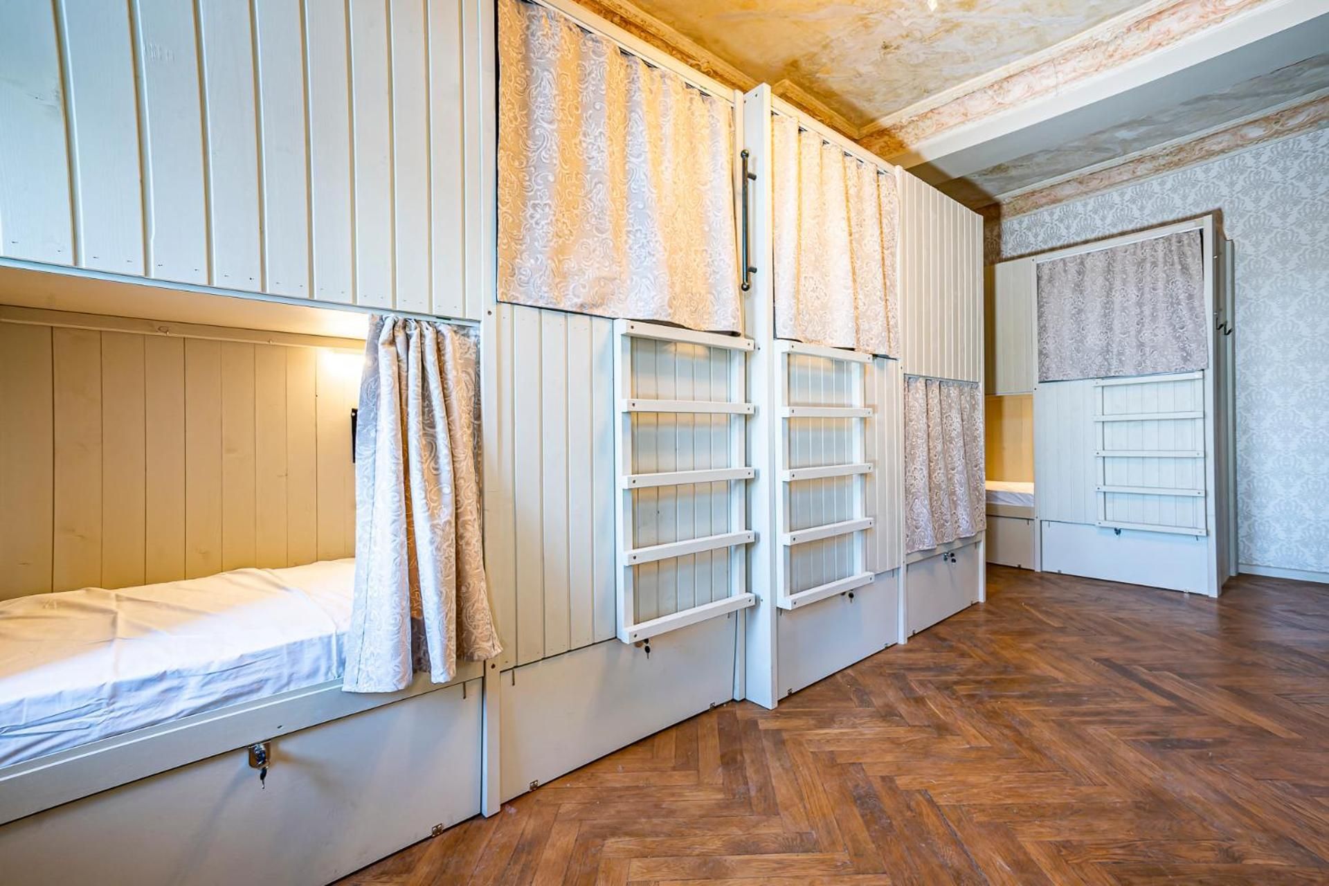 Blue Bird Hostel in Riga Old Town Bed in 8-Bed Mixed Dormitory Room 2