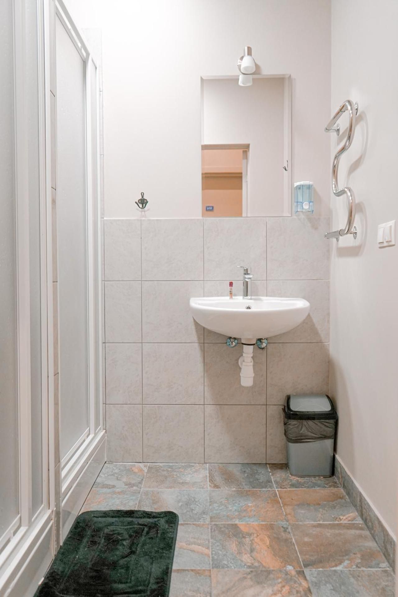 Bed in 6-Bed Mixed Dormitory Room