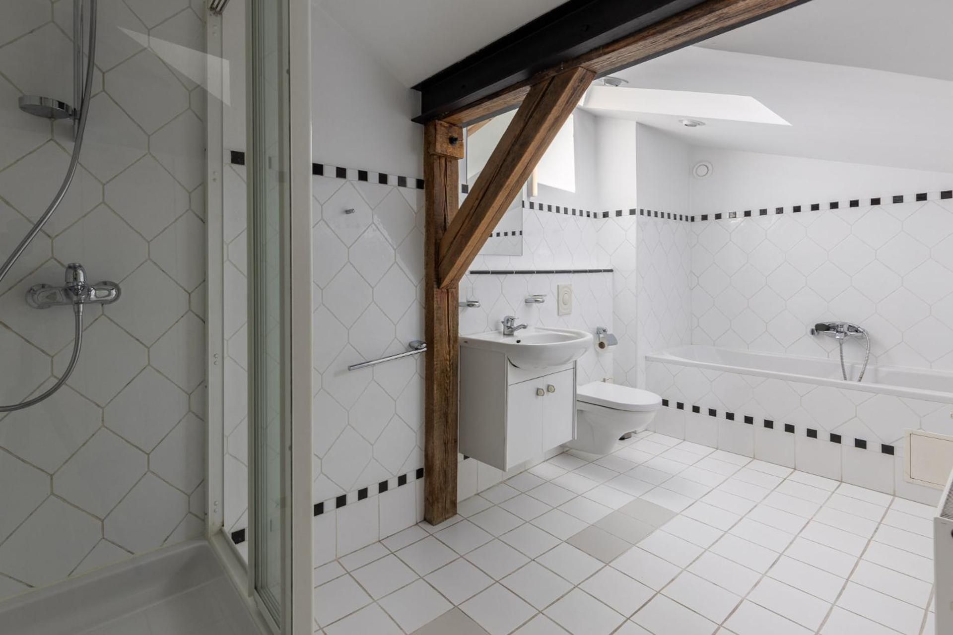 K1820 Family apartments Four-Bedroom Loft Apartment 2