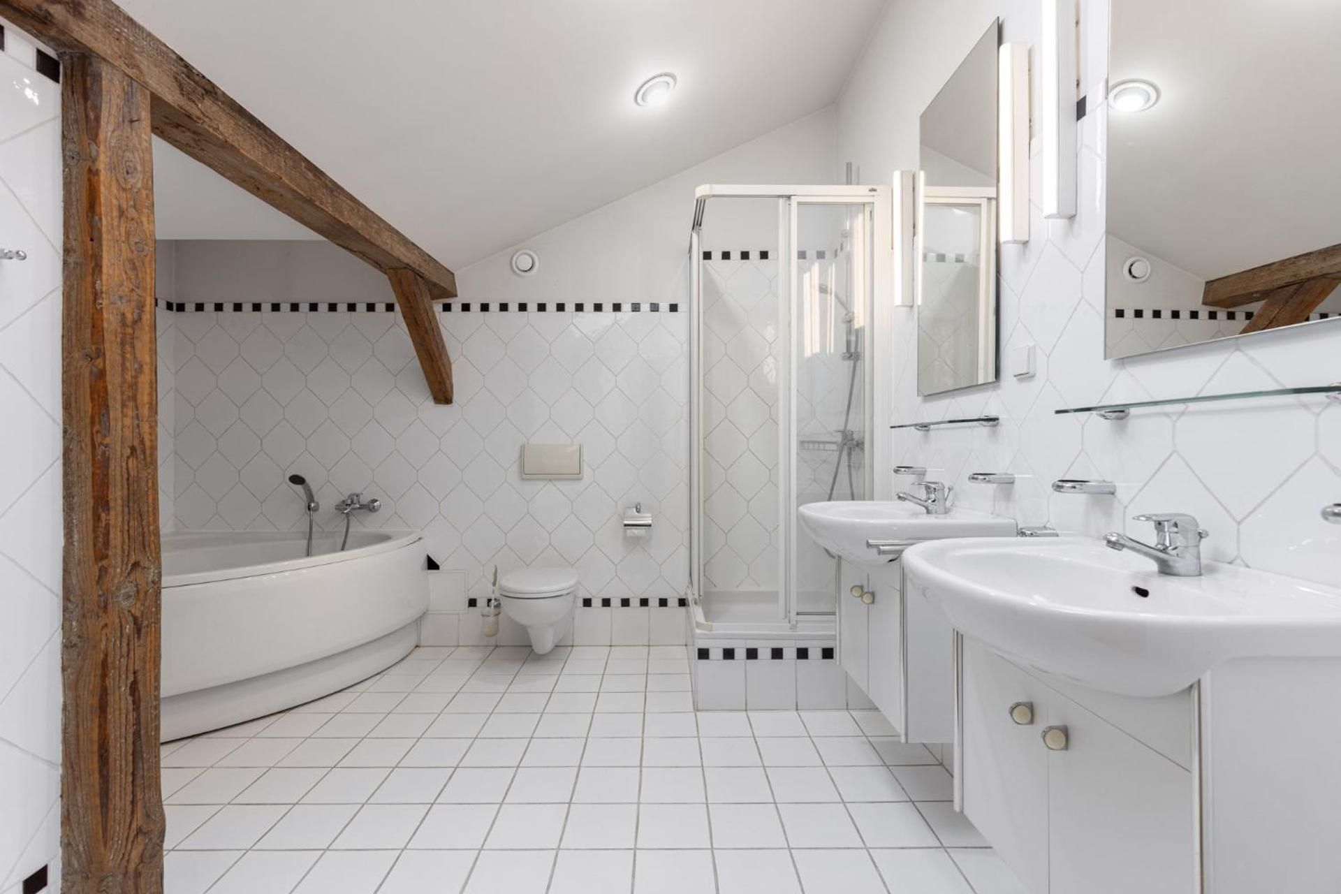 Three-Bedroom Apartment - High Floor