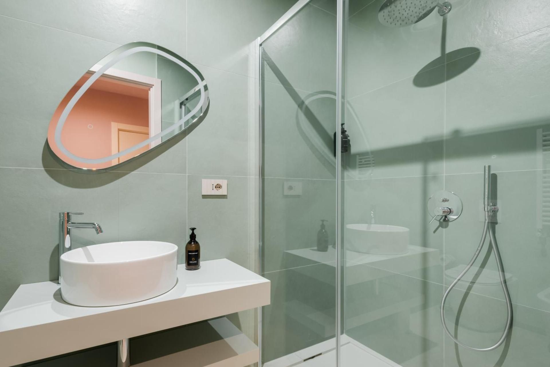 Deluxe Suite with Spa Bath